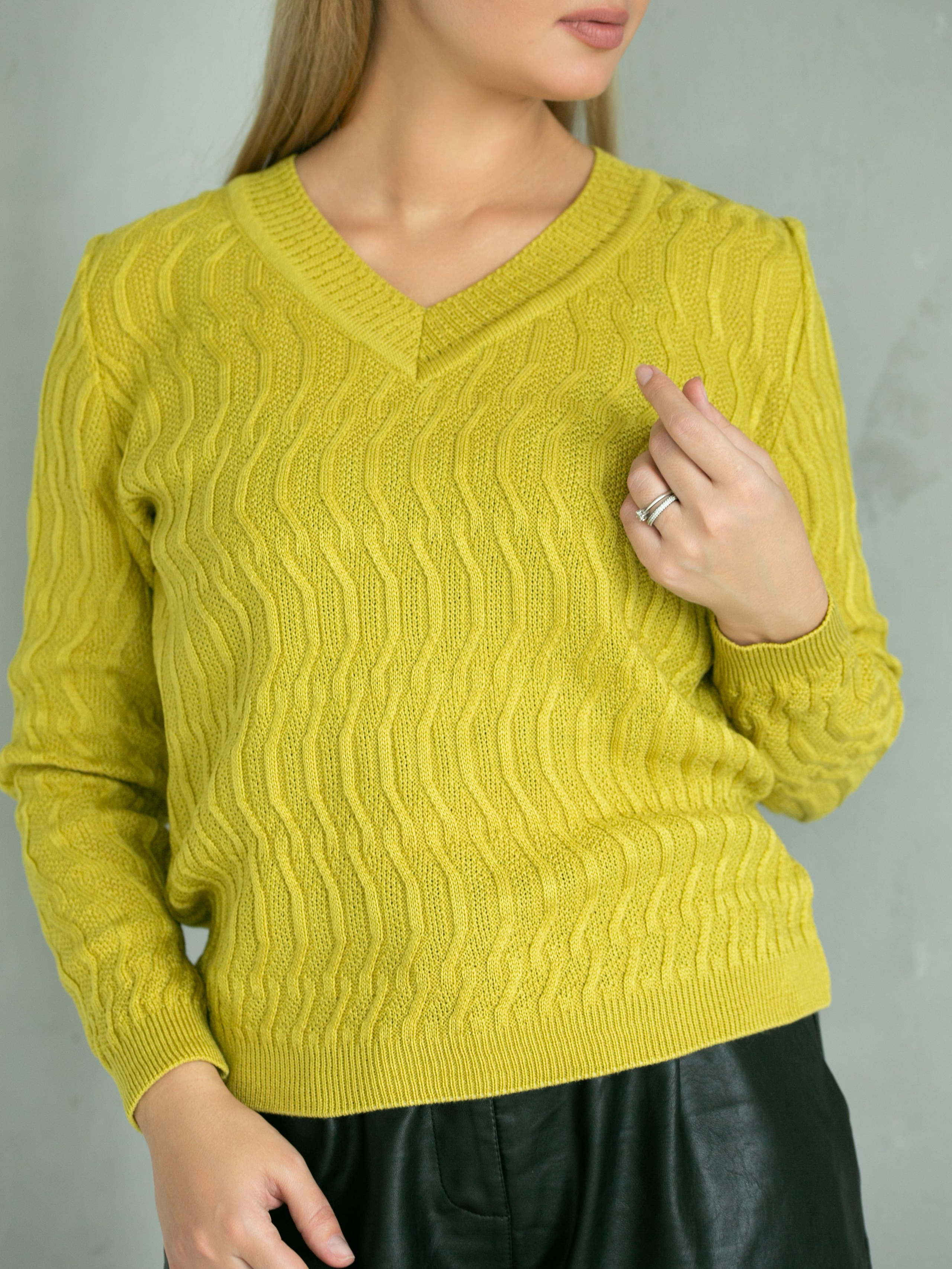 Вязанный трикотаж для маркетплейсов. Предметная, рекламная фотосъёмка в Орле. Предметный фотограф в Орле