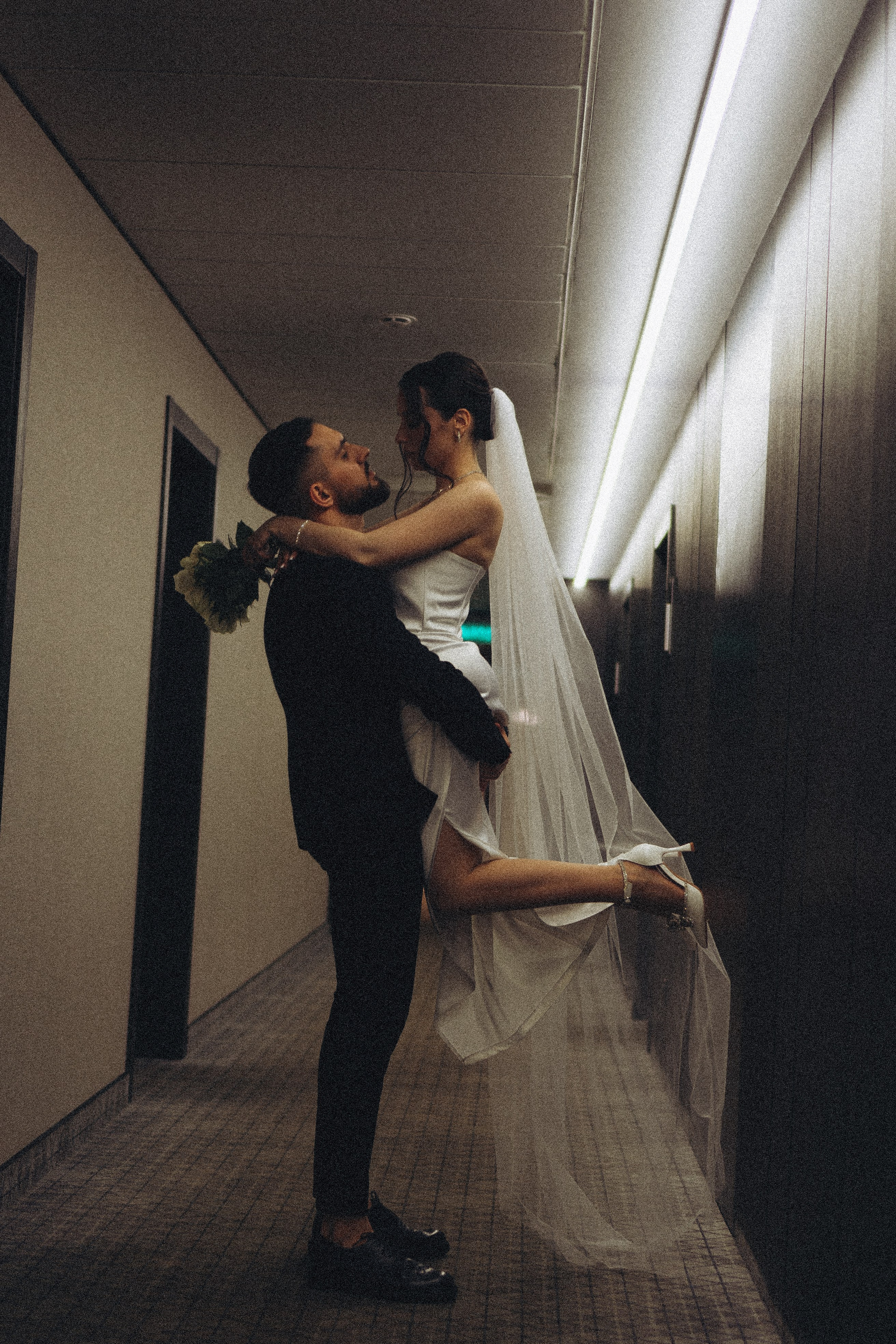 СВАДЕБНАЯ СЬЕМКА СБОРОВ ЖЕНИХА И НЕВЕСТЫ В ОТЕЛЕ И ТАКЖЕ ФОТОСЕССИИЯ В ОТЕЛЕЕ МЕГАПОЛИС БРЯНСК. Профессиональный фотограф, Санкт-Петербург — Виктория Богомолова