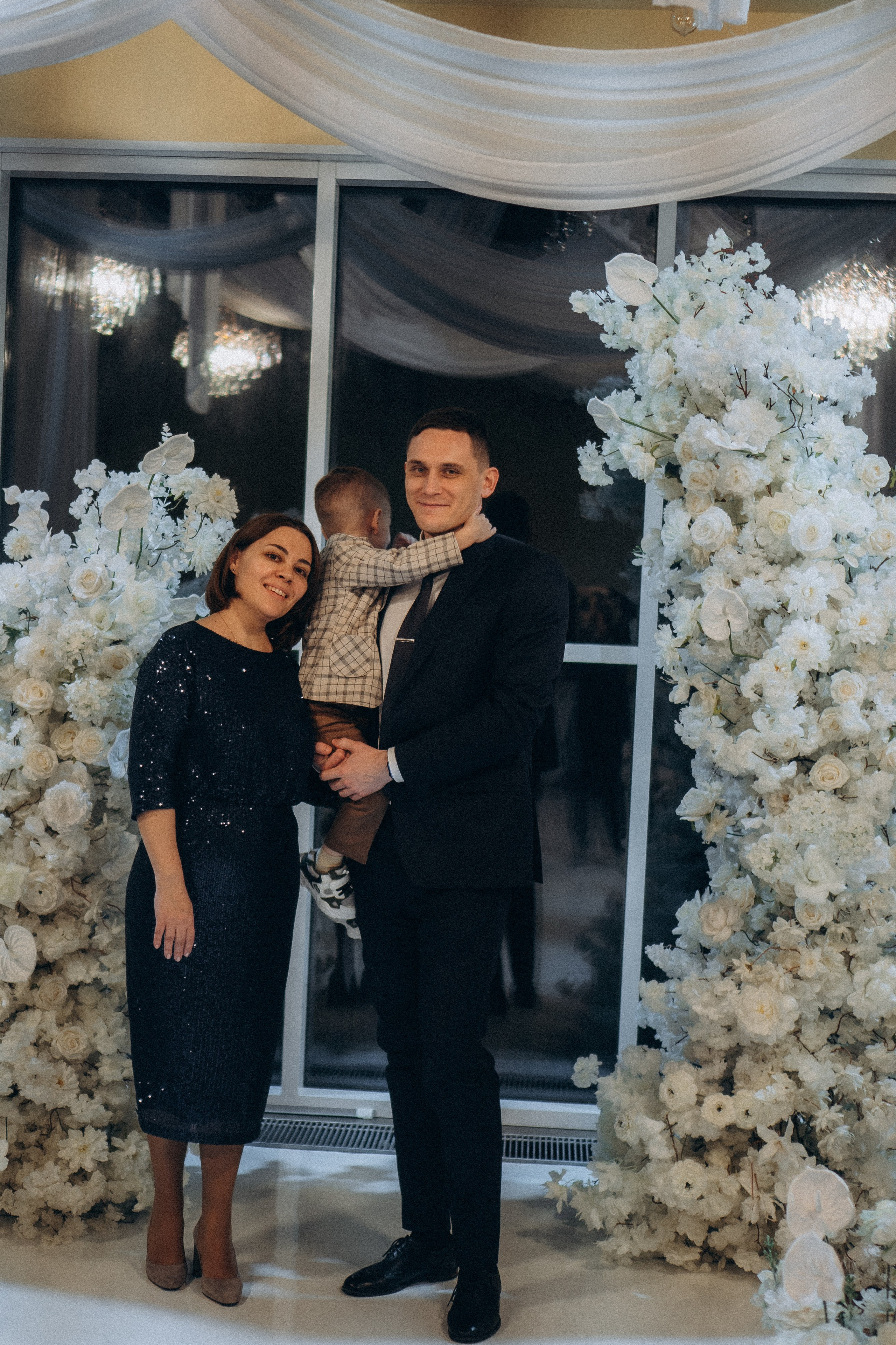 СВАДЕБНАЯ СЬЕМКА СБОРОВ В ОТЕЛЕ И ВЫЕЗД НА ЦЕРЕМОНИЮ (СНЯТО В СИБИРЕ В НИЖНЕВАРТОВСКЕ). Профессиональный фотограф, Санкт-Петербург — Виктория Богомолова