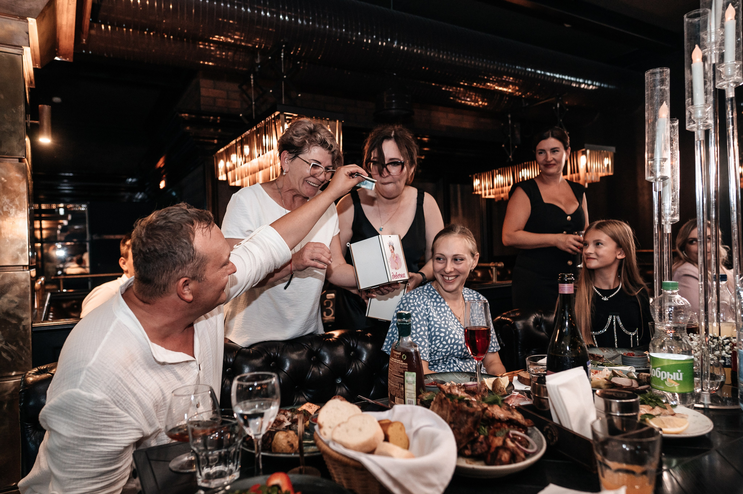 Даниил и Валерия. Черная утка. Полный день. Фотограф Екатерина Бочарникова