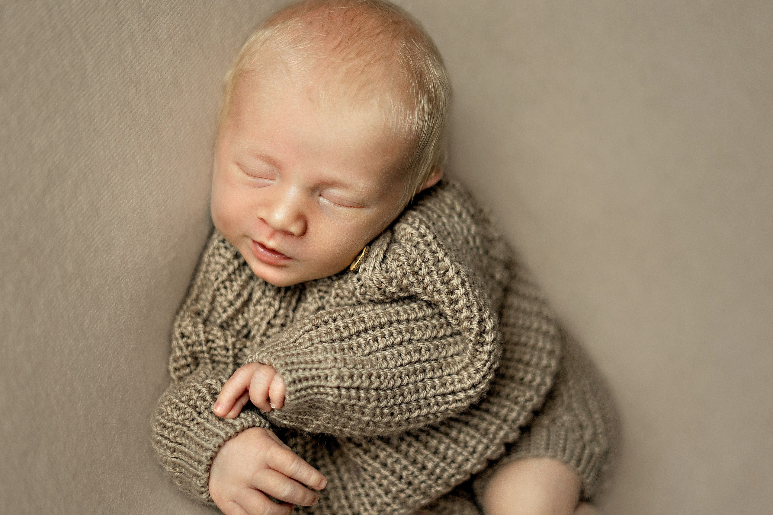 фотосессия в краснодаре фотограф новорожденных ньюборн лайфстайл роды беременность студия фото малыш