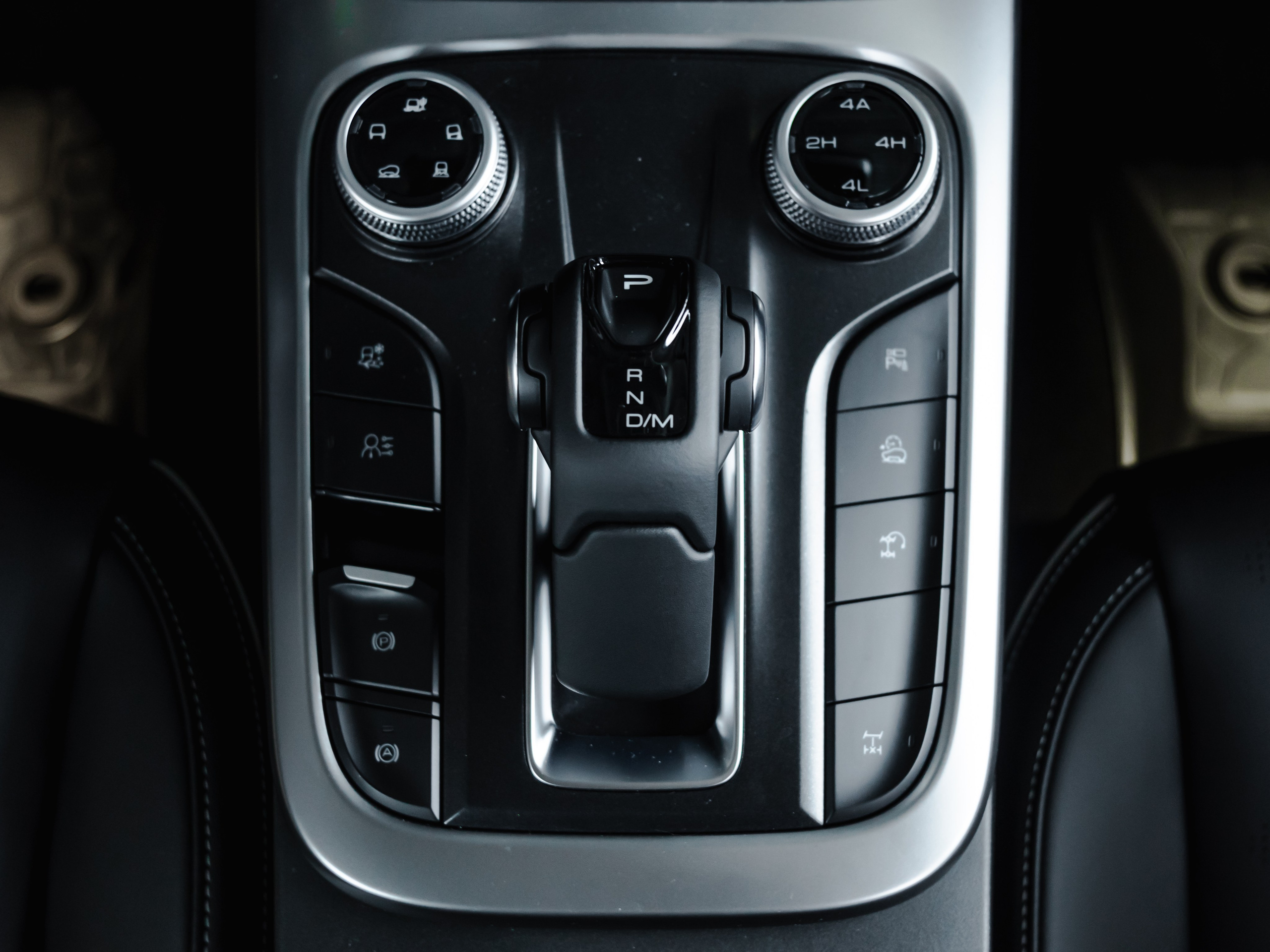 TANK 300 IAT. Opasnophoto