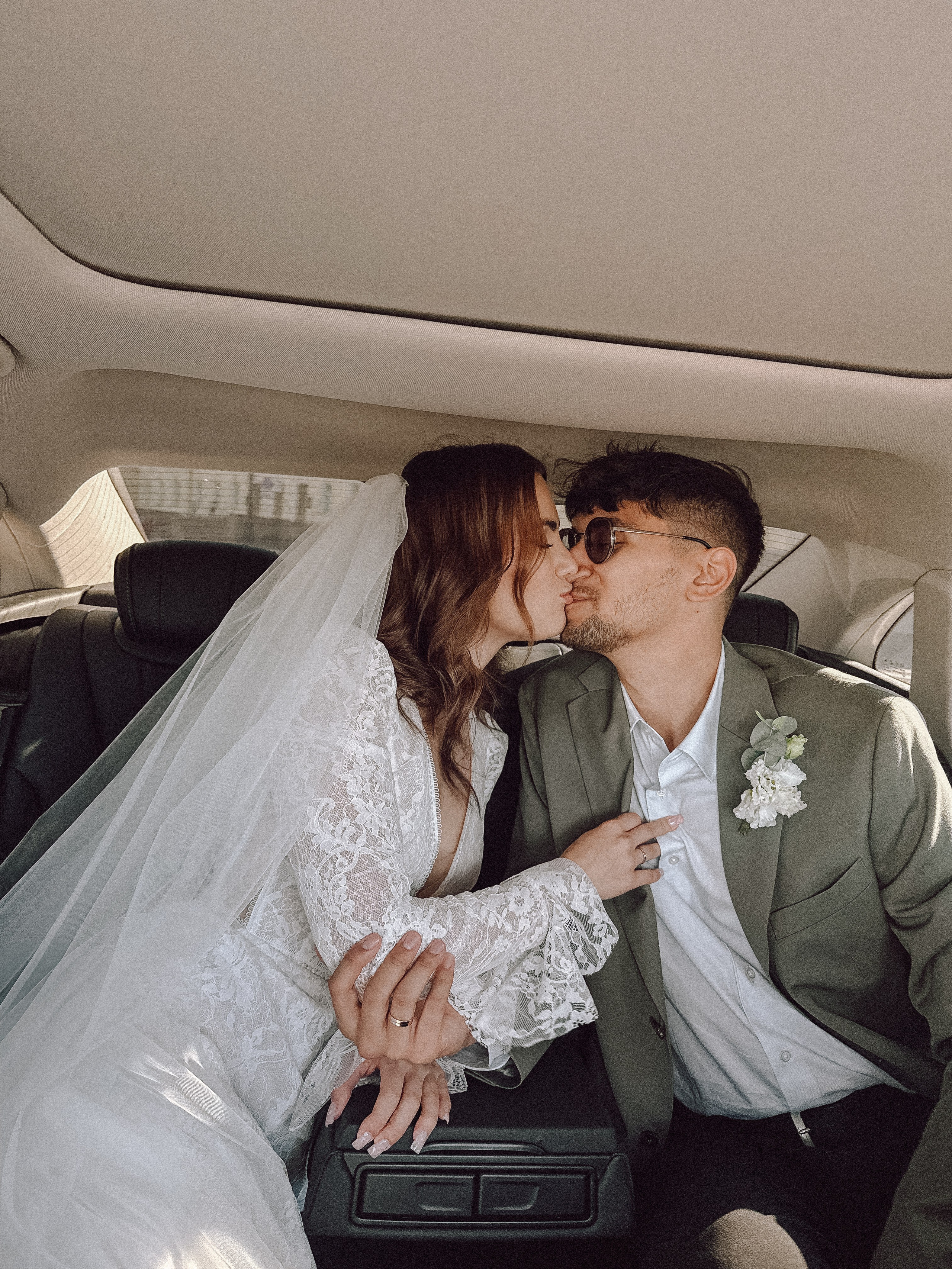 ФОТО НА ТЕЛЕФОН ВО ВРЕМЯ БРАКОСОЧЕТАНИЯ В ПЕРВОМ ДВОРЦЕ И ПРОГУЛКИ. Профессиональный фотограф, Санкт-Петербург — Виктория Богомолова