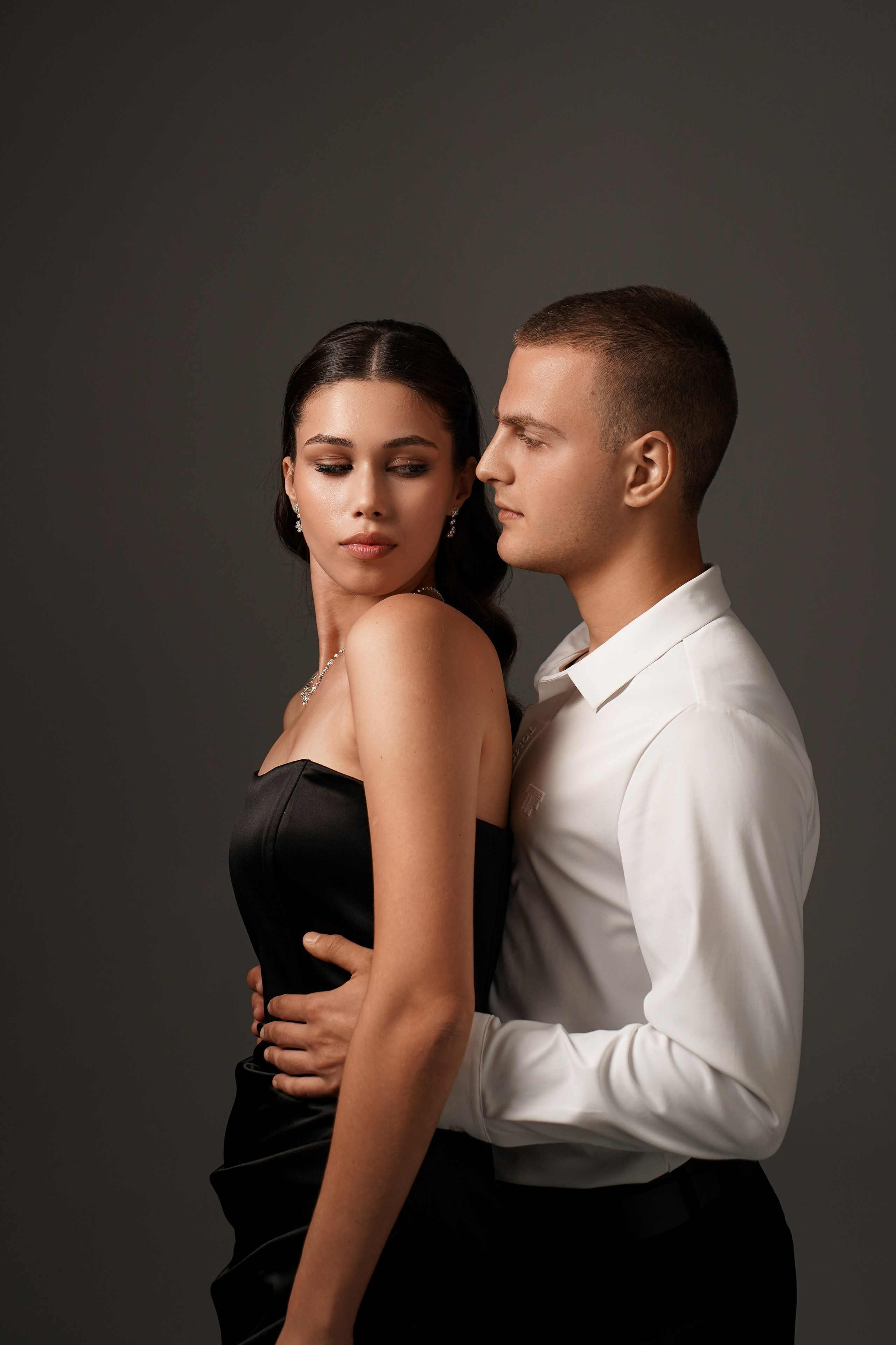 Фотосессия на циклораме. Свадебный фотограф в Ростове-на-Дону. Таинство Крещения и Венчания, семейные фотосессии. Алёна Чёботова