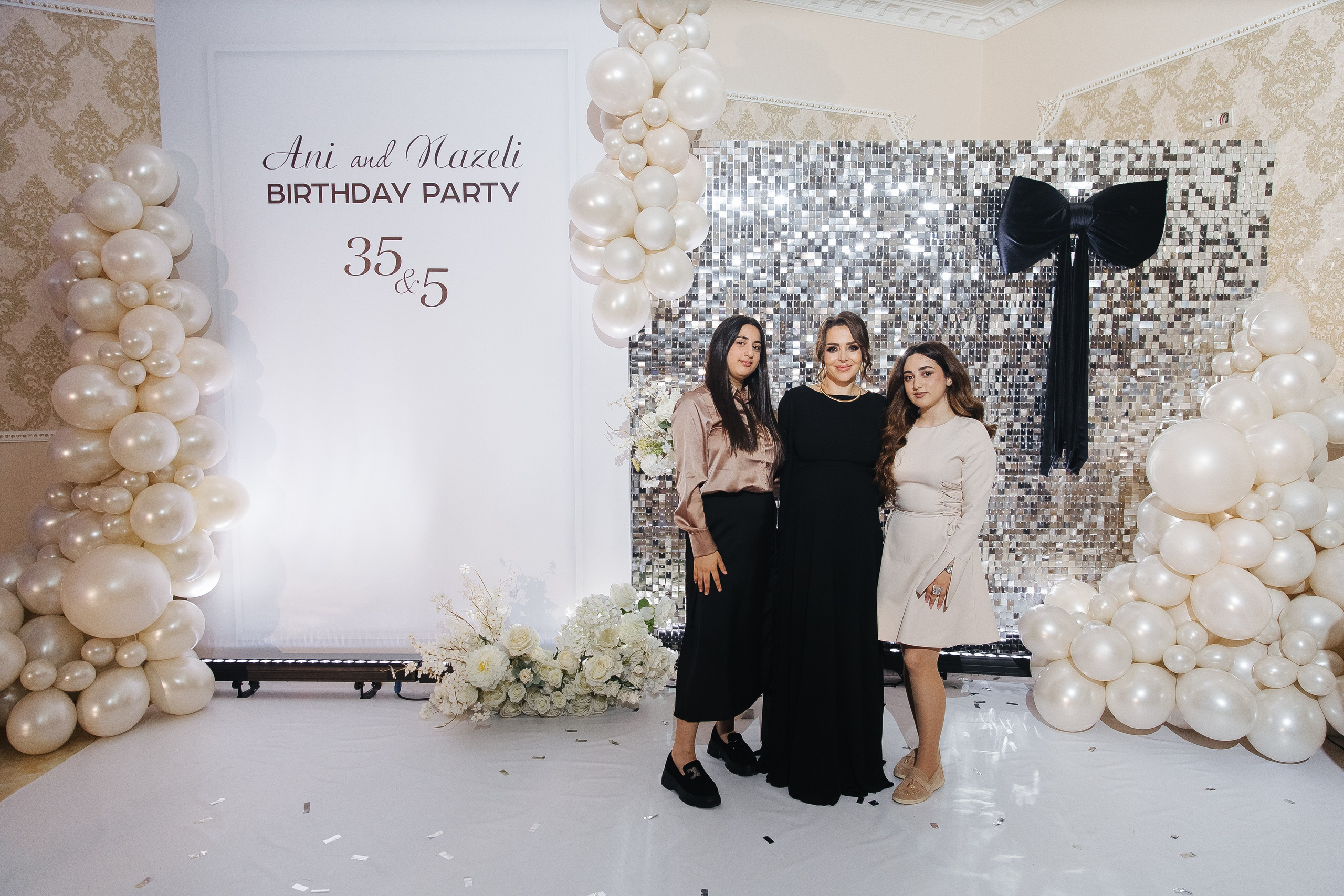 Ани и Назели. 35&5 День рождения, «Янтарь». Фотограф в Красноярске Надежда Воскресенская