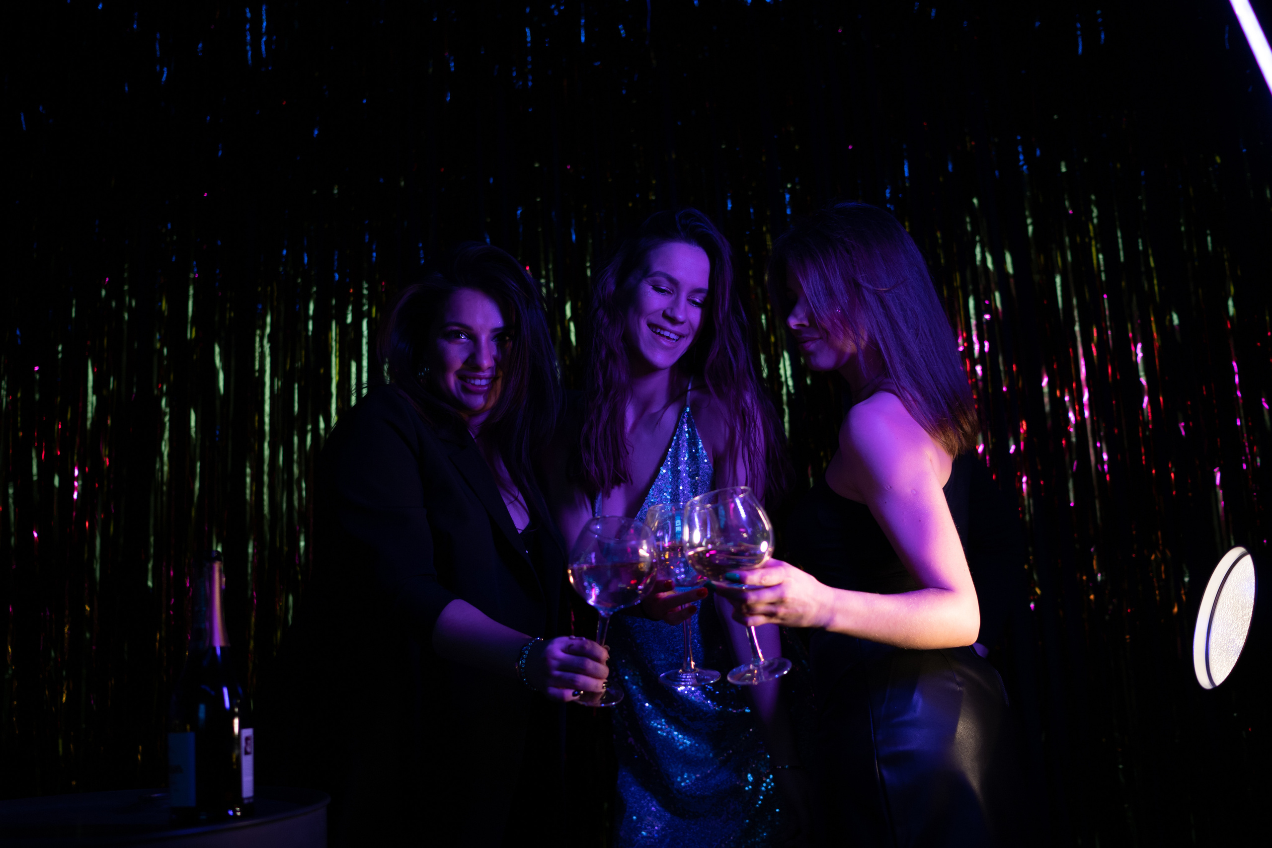 ДевиЧник в Garazh'e. Искренний фотограф