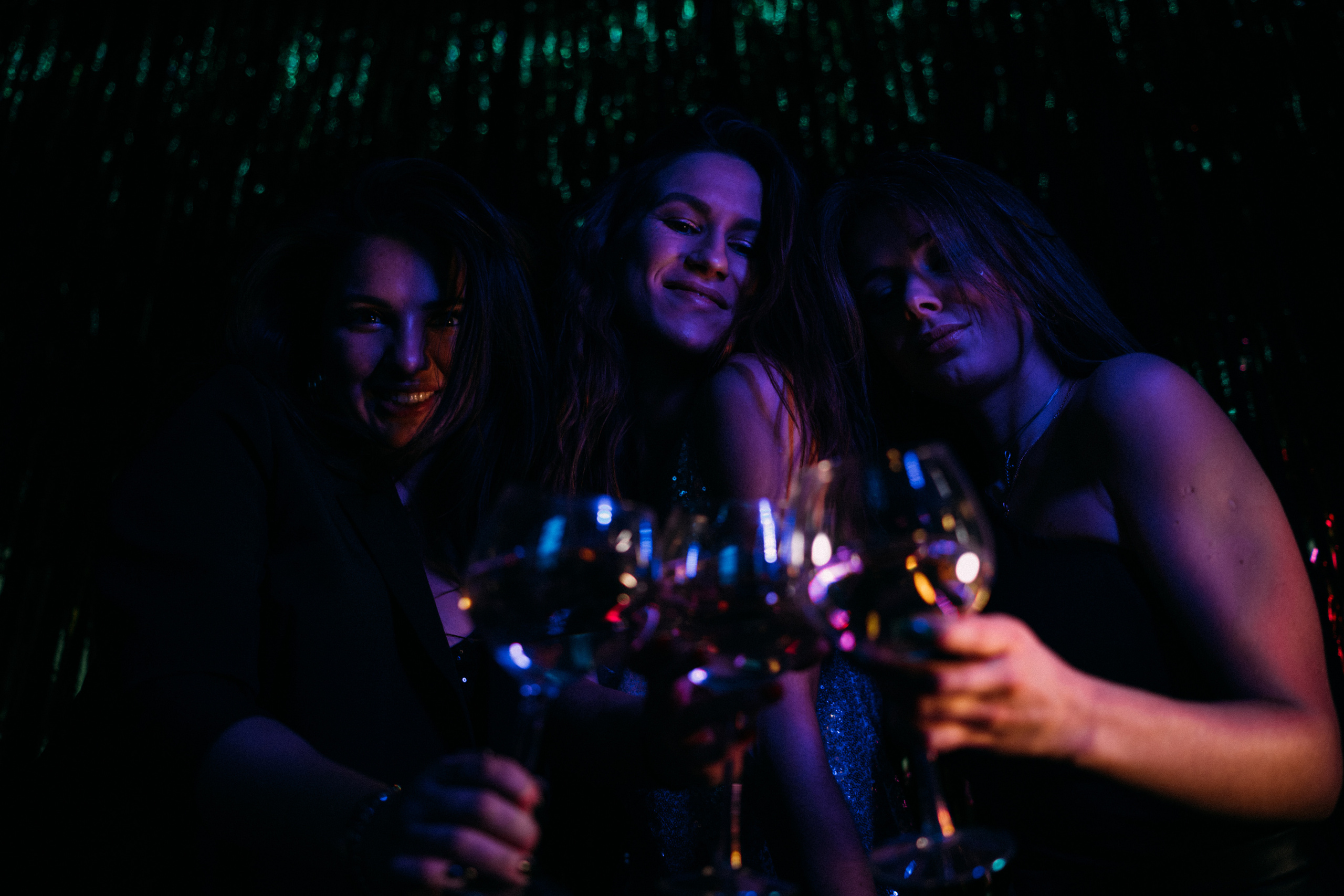 ДевиЧник в Garazh'e. Искренний фотограф