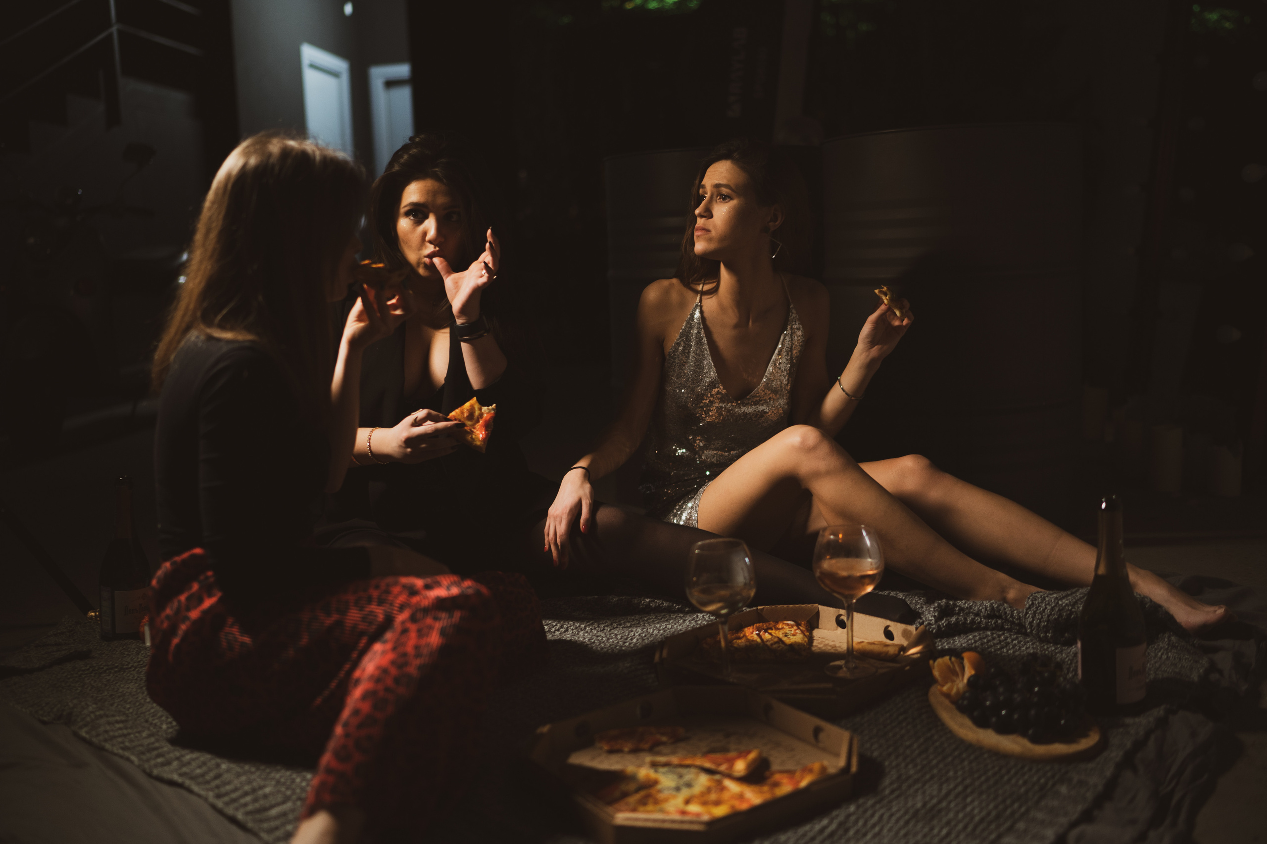 ДевиЧник в Garazh'e. Искренний фотограф