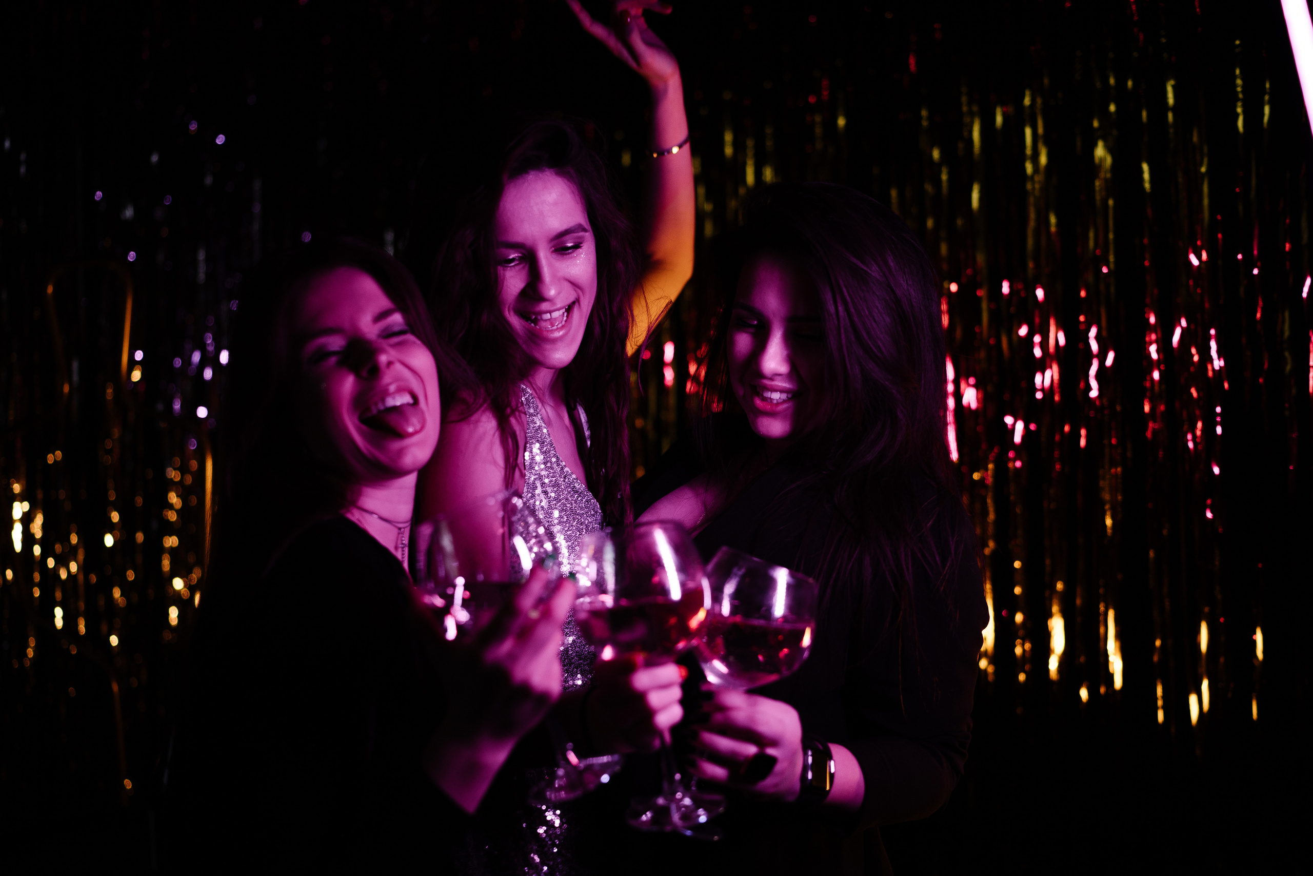 ДевиЧник в Garazh'e. Искренний фотограф