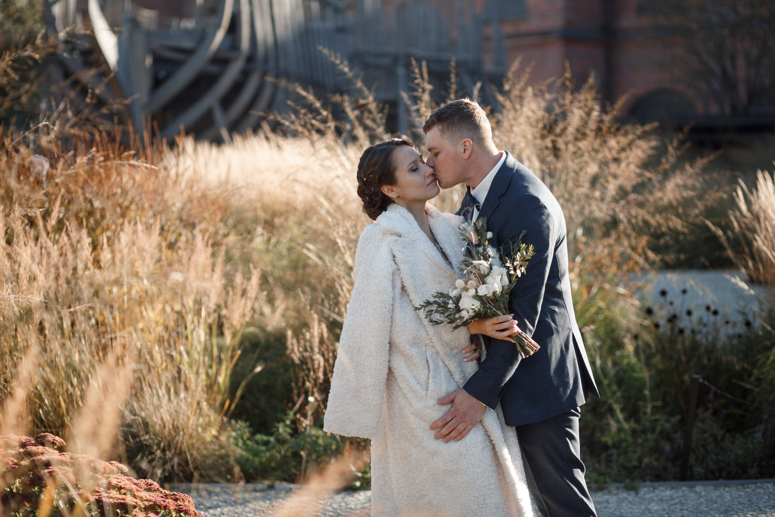 Анонс: Мария и Василий. Свадебный фотограф Игорь Брундасов 8PHOTO на свадьбу венчание загс СПб