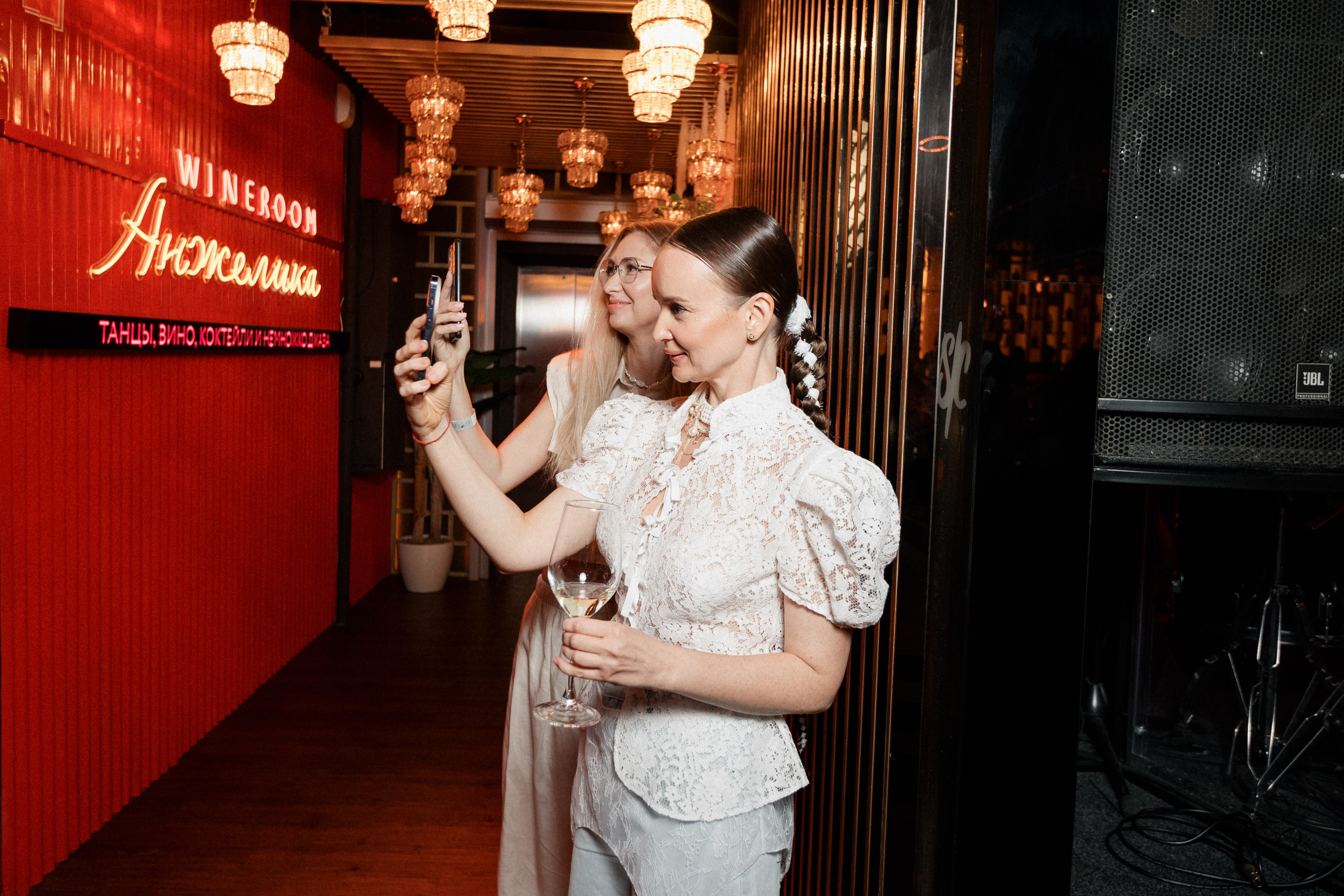 ELE AMU x PLUM — Показ новой коллекции брендов. СВОИ. ФОТООТЧЕТЫ-СОБЫТИЯ-МЕСТА