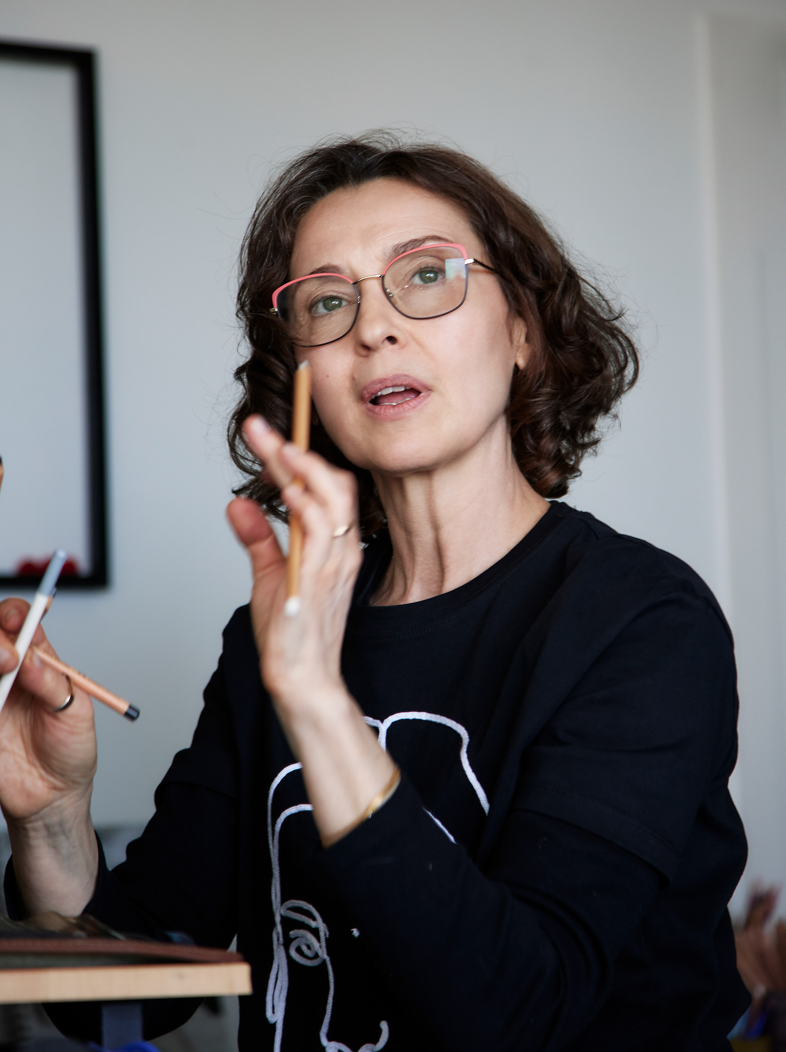 Sasha Morgunovskaya, painter. Maria Poleshchuk, commercial photographer in Sydney