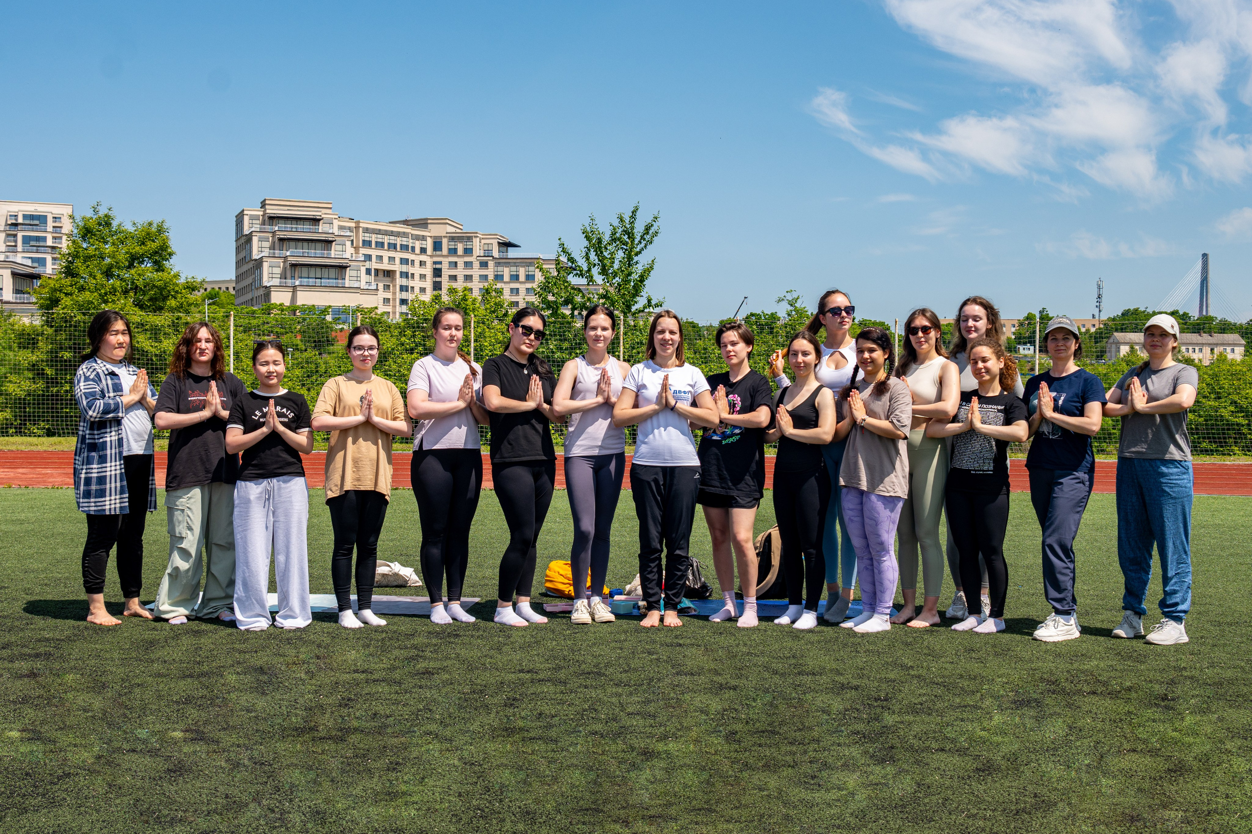 Коуч-Йога на свежем воздухе. Репортажный и портретный фотограф во Владивостоке Денис Седов