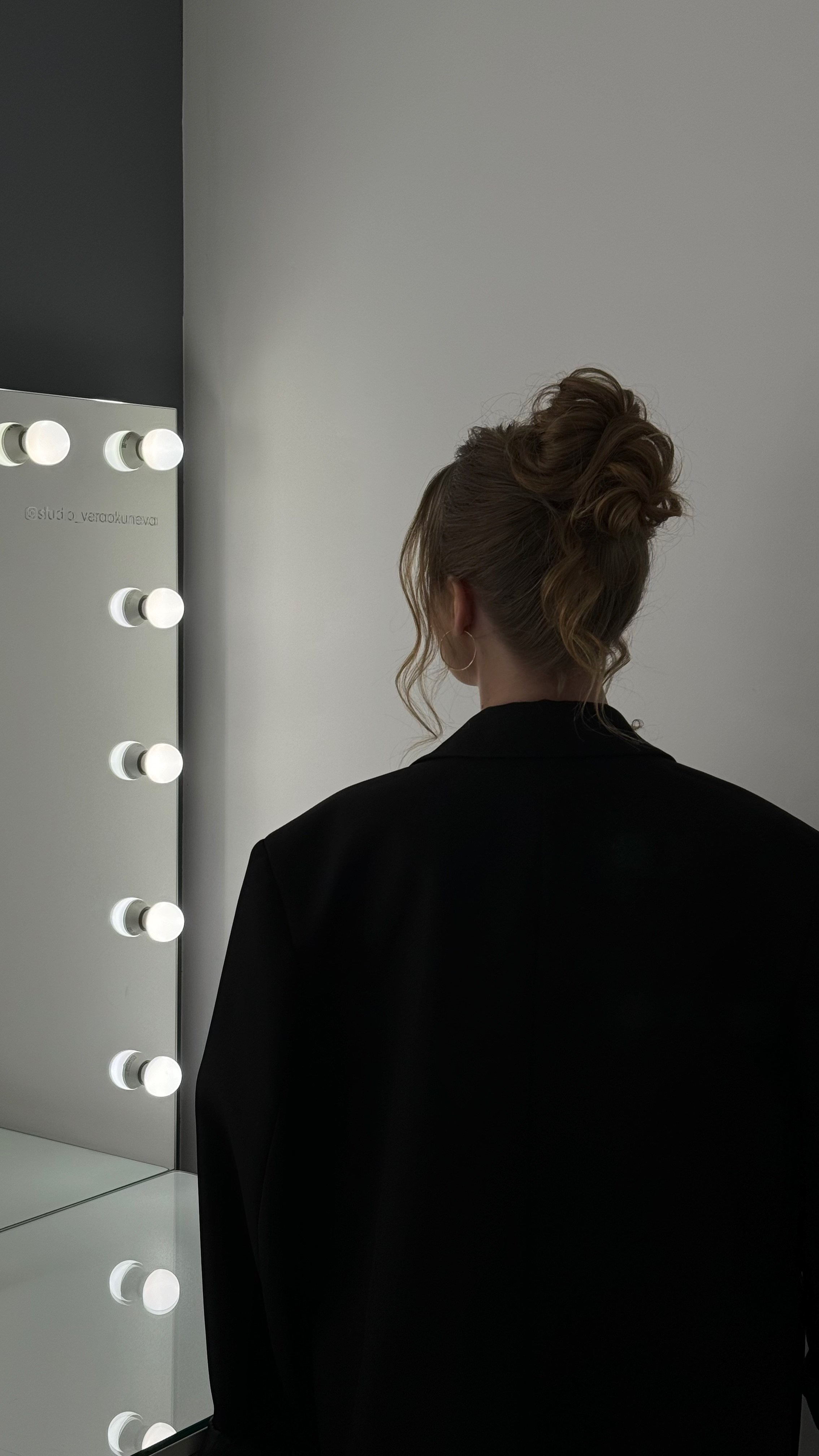 Прически, укладки. Студия визажистов, стилистов по прическам, бровистов и мастеров по ресницам