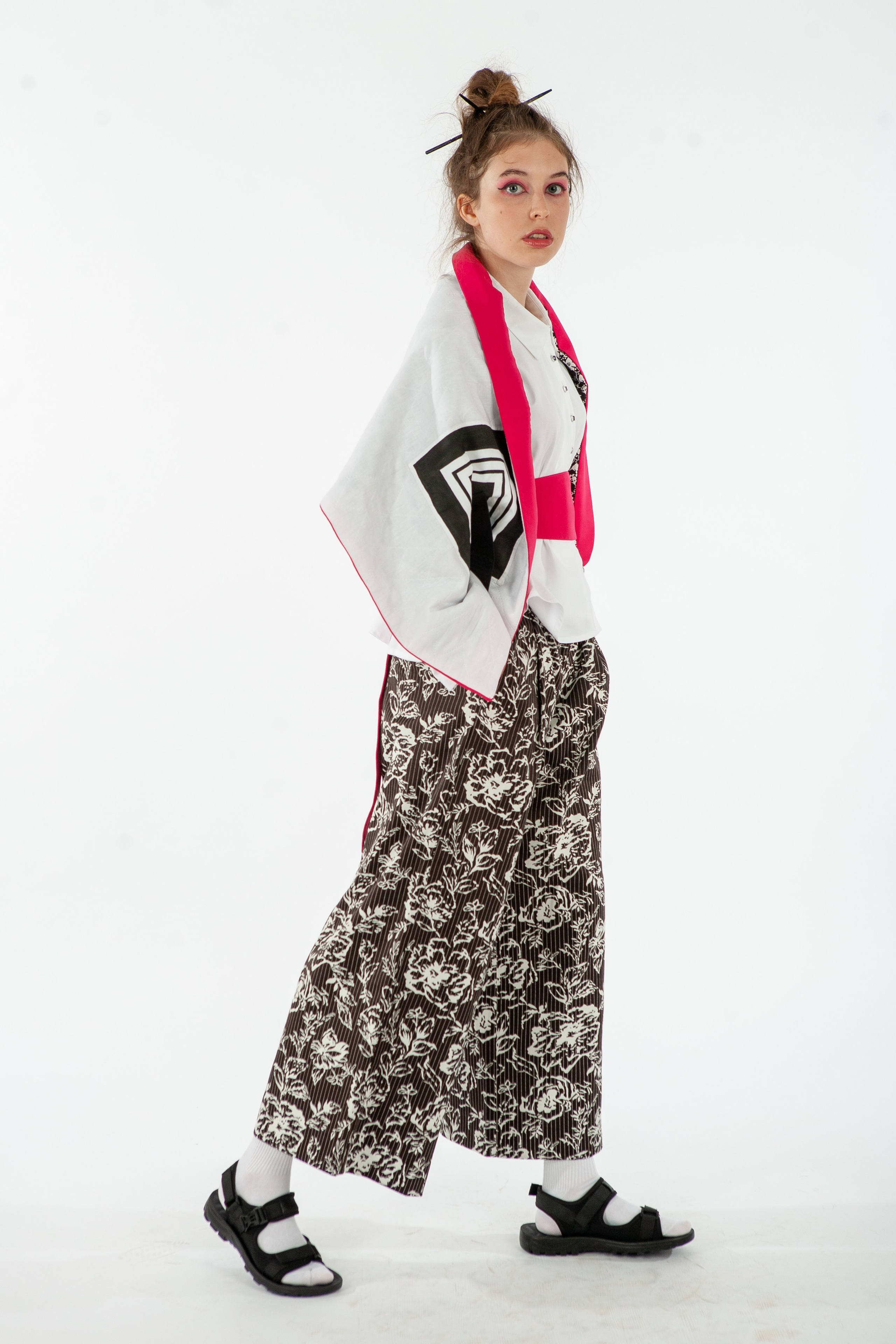 Анна С. Фото и видео продакшн в Москве — съемка для брендов и маркетплейсов