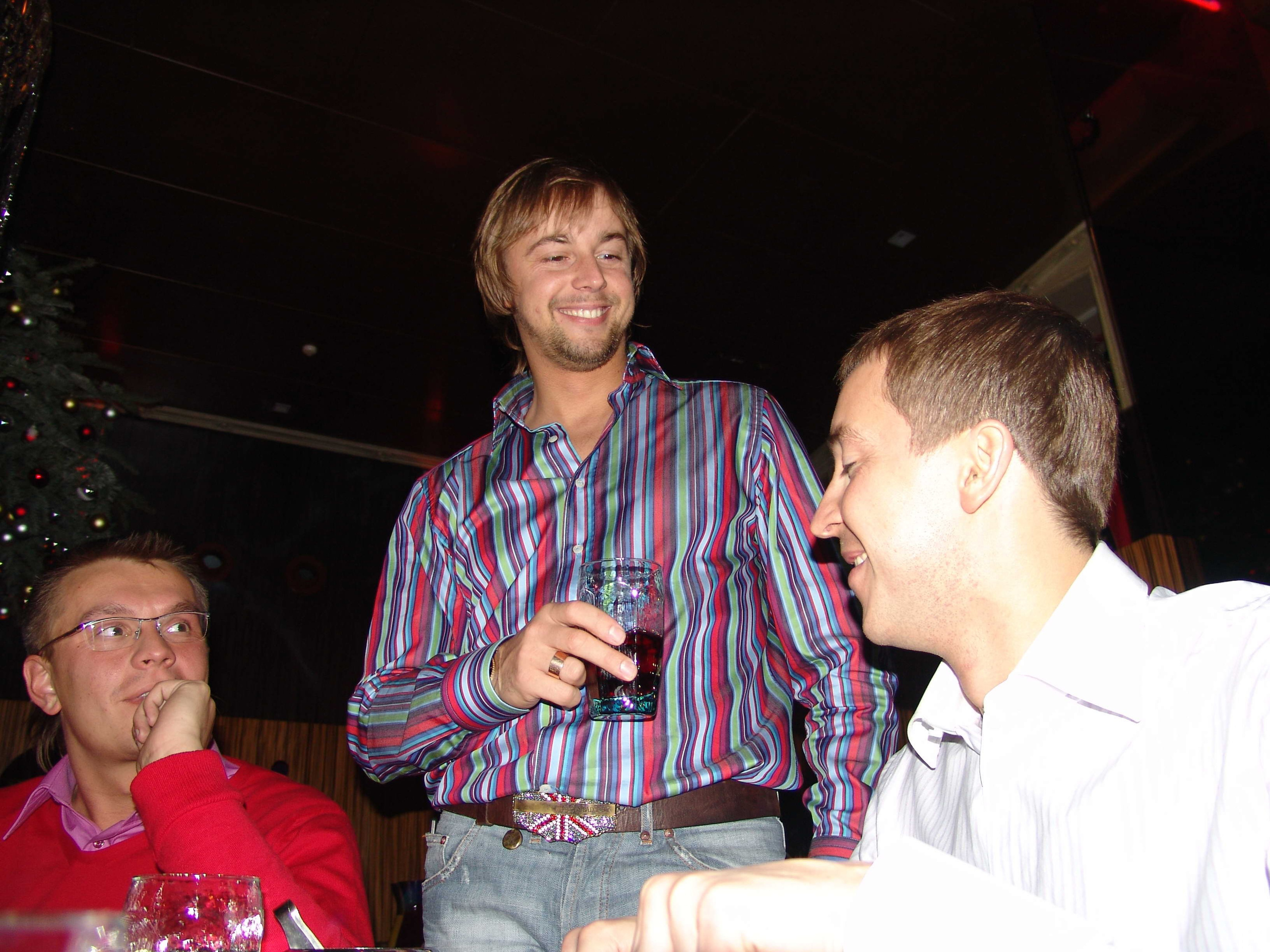 We are the world. Заставка