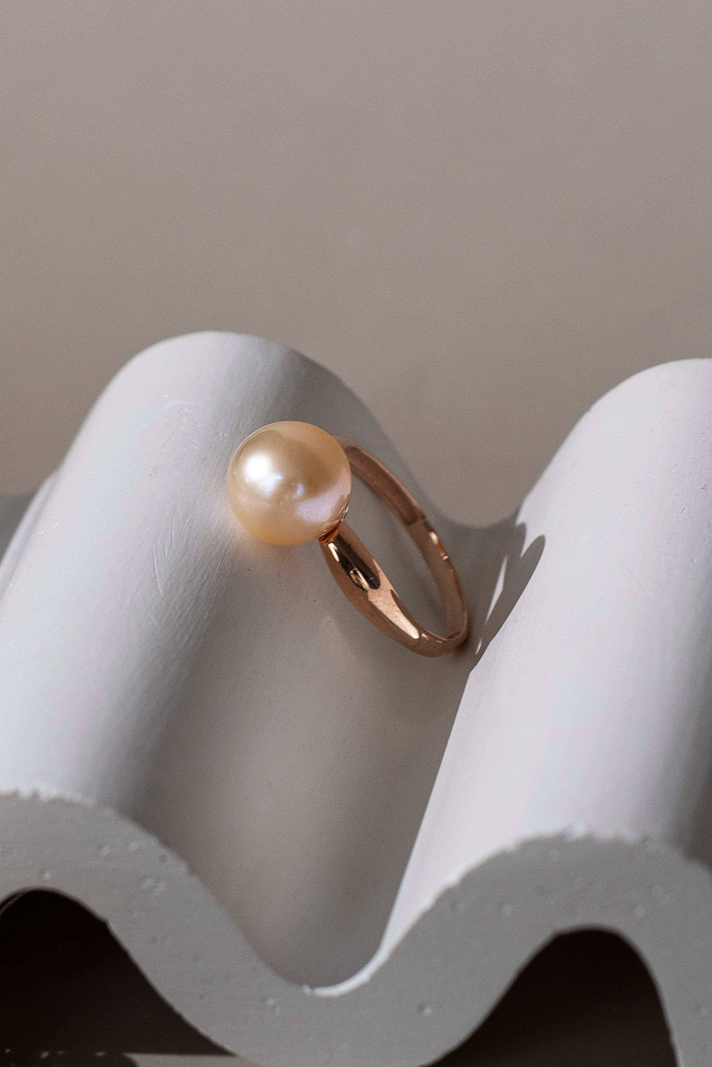Фотосессия для ювелирного бренда , кольцо с жемчугом