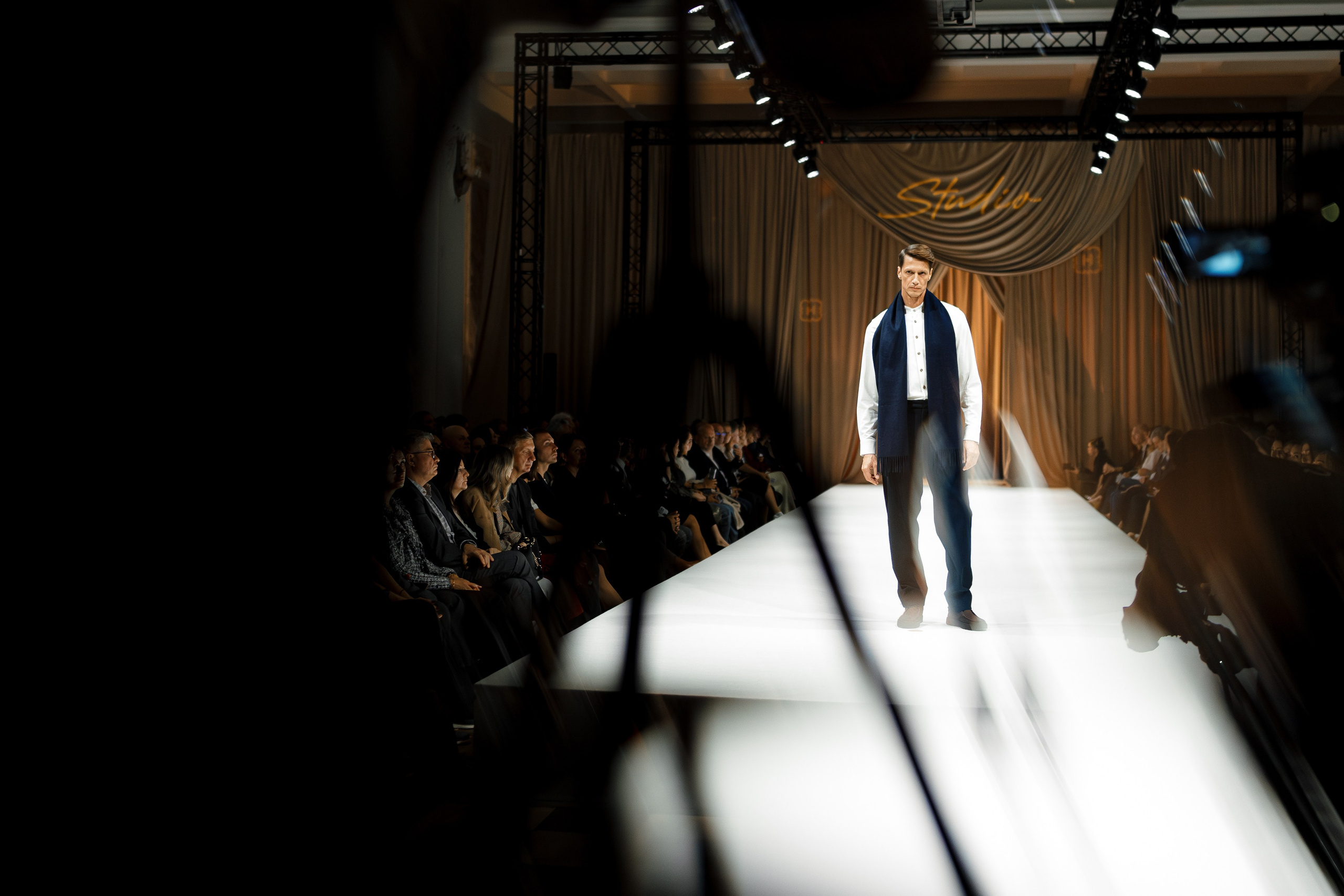 Henderson Fashion Show AW'25. Репортажный фотограф Семён Борисов | Москва