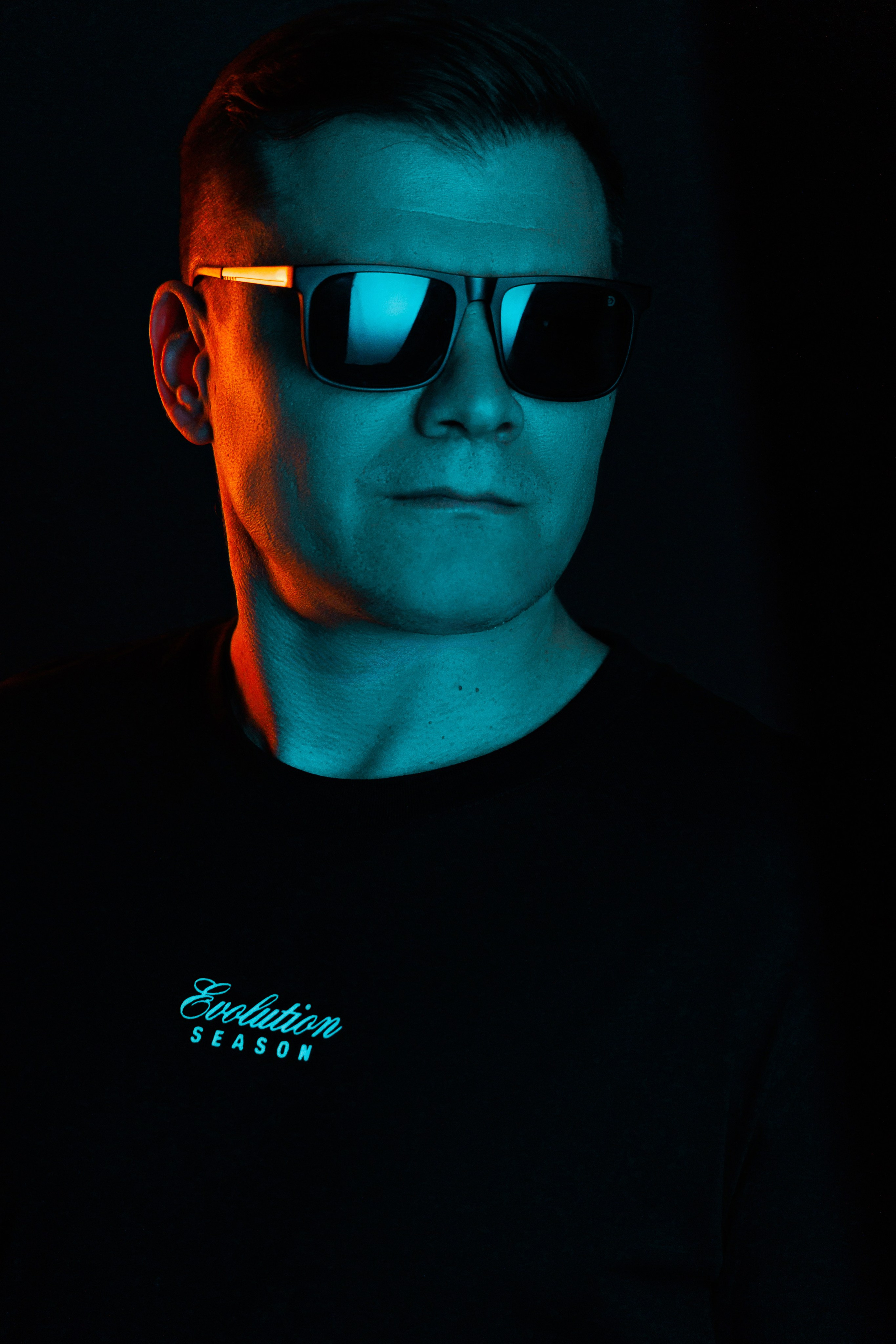 Портрет для рекламы DJ. Фотограф, видеограф