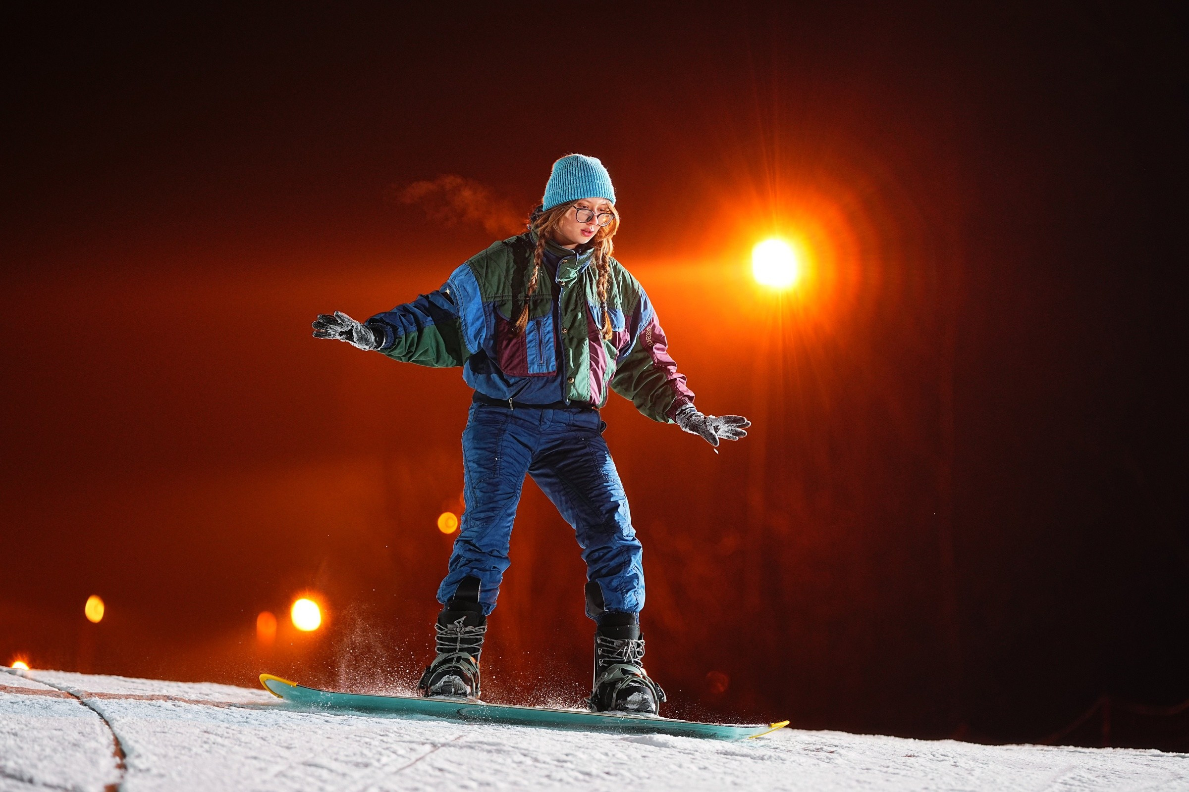 Вечерняя съёмка на склонах с использованием внешних вспышек. Фотограф Студитский Евгений
