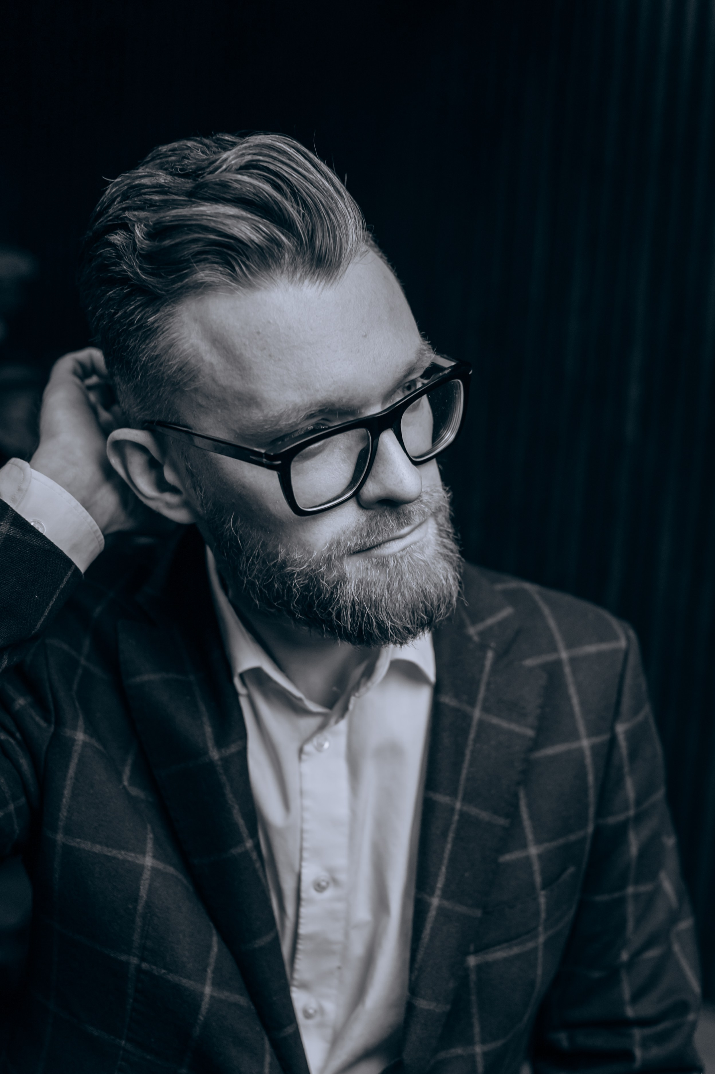 #деловойпортрет #бизнеспортрет #мужскойпортрет #профессиональныйпортрет #портретнаделовую #headshots #businessheadshot #corporateheadshot #геройнафото #студийнаяфотосессия #портретдлярезюме #портретдляLinkedIn #партнерскиепартнёры #мужскойстиль #деловойобраз