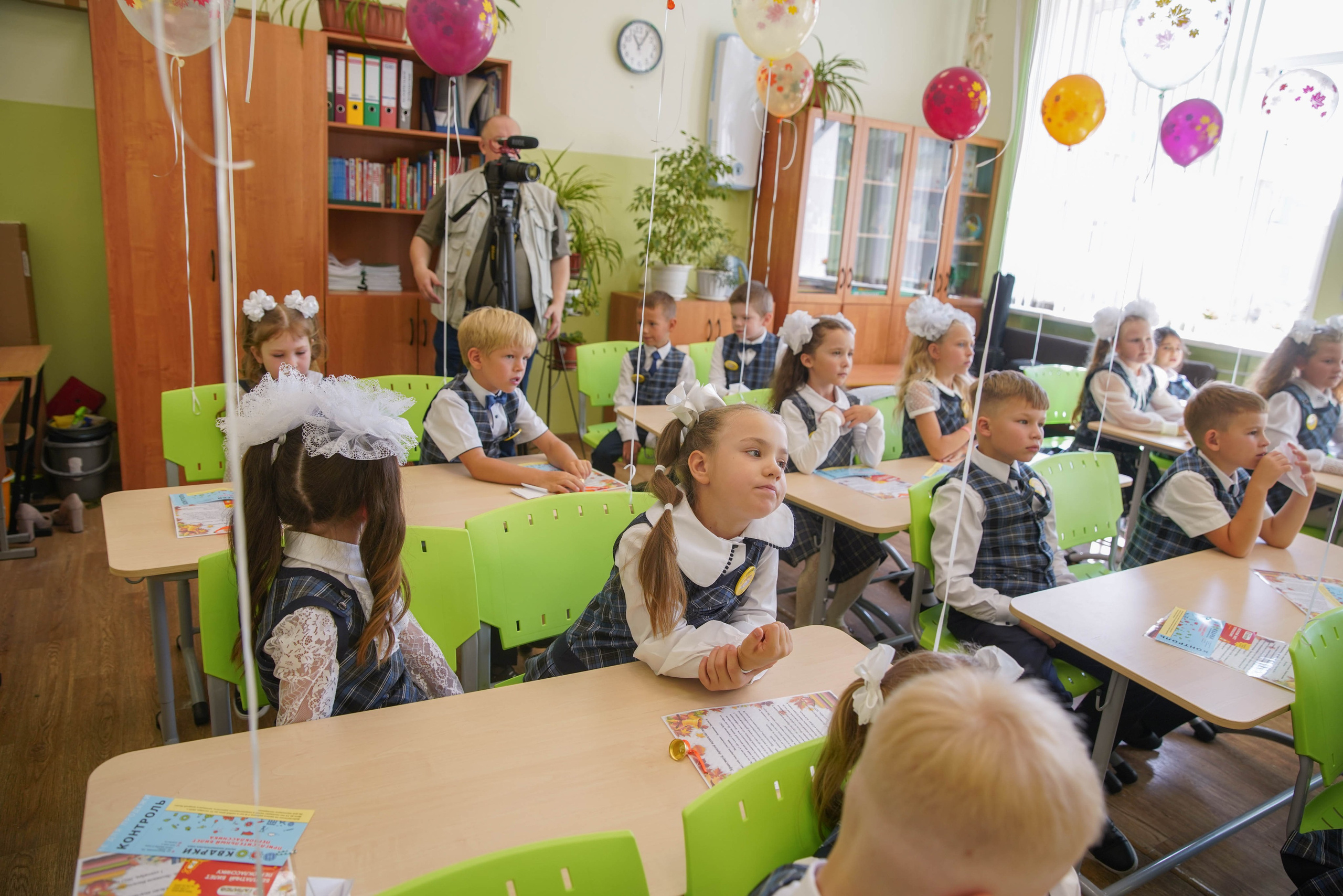 Первый класс линейка, в классе, портреты. Семейный и детский фотограф в Нижнем Новгороде