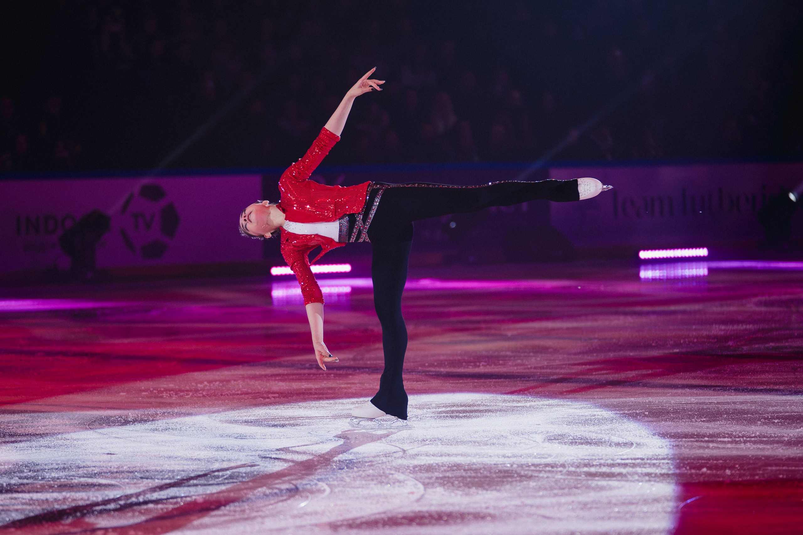 Шоу Этери Тутберидзе в Новосибирске. Воробьева Ксения — Спортивный и танцевальный фотограф Новосибирск