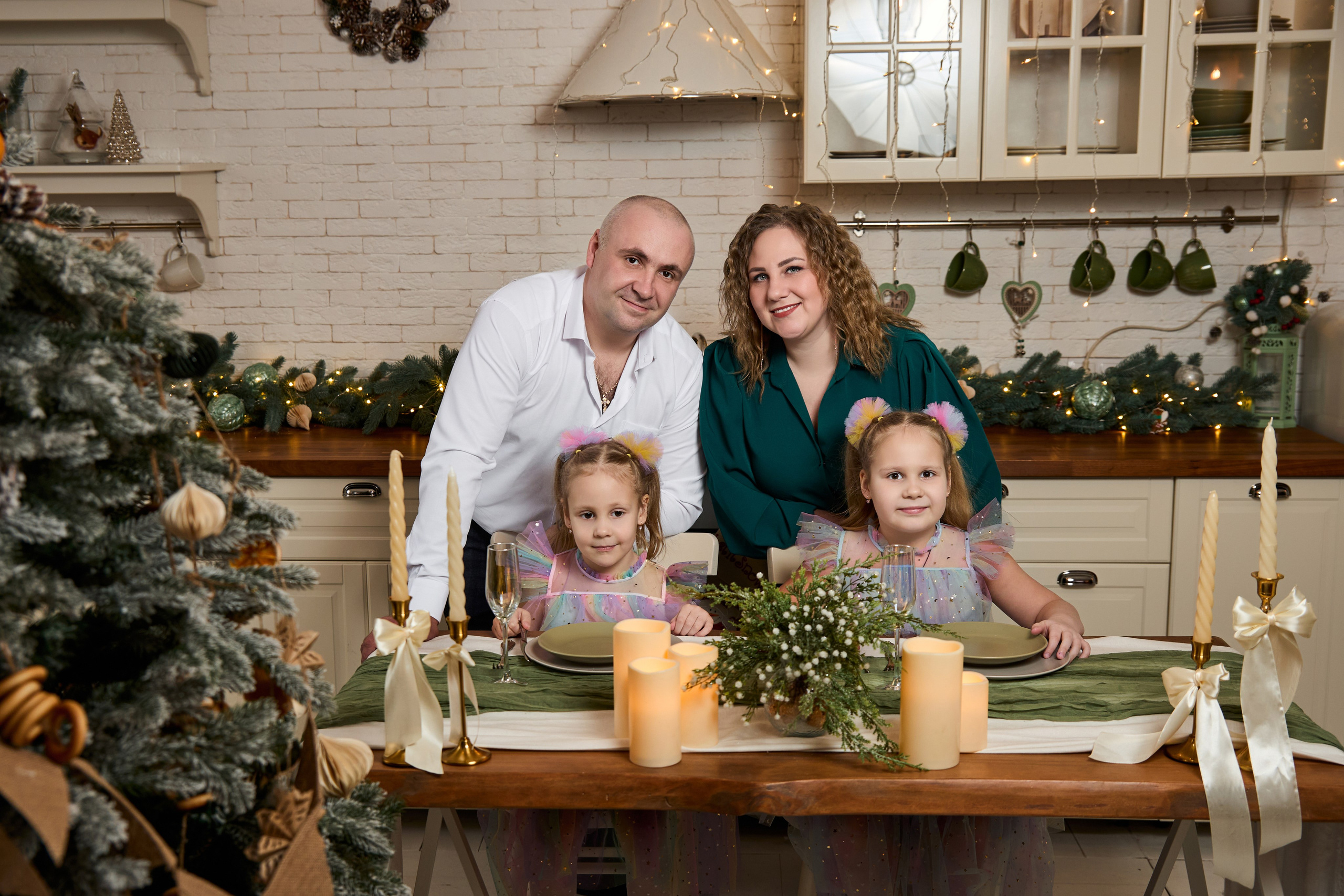 СЕМЕЙНАЯ НОВОГОДНЯЯ ФОТОСЪЕМКА В СТУДИИ. Фотограф Татаринов Андрей (Донецк / Макеевка)