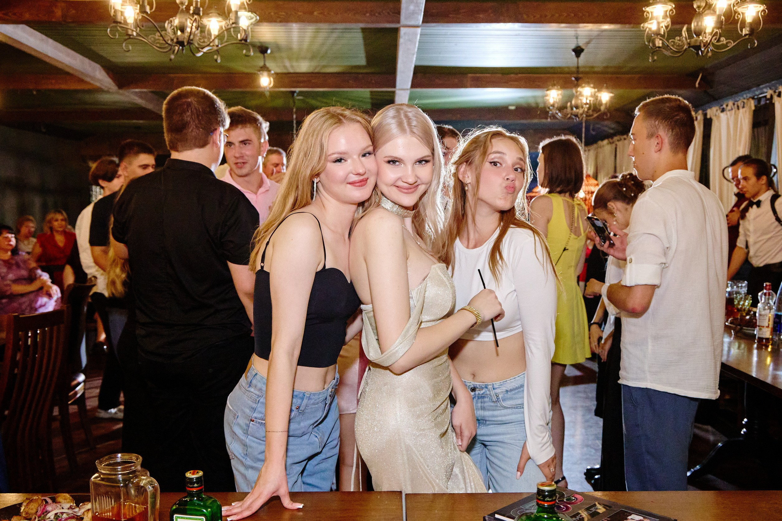 Выпускной 35 Сош. Фотограф Выпускные альбомы Таганрог Сергей Коробченко