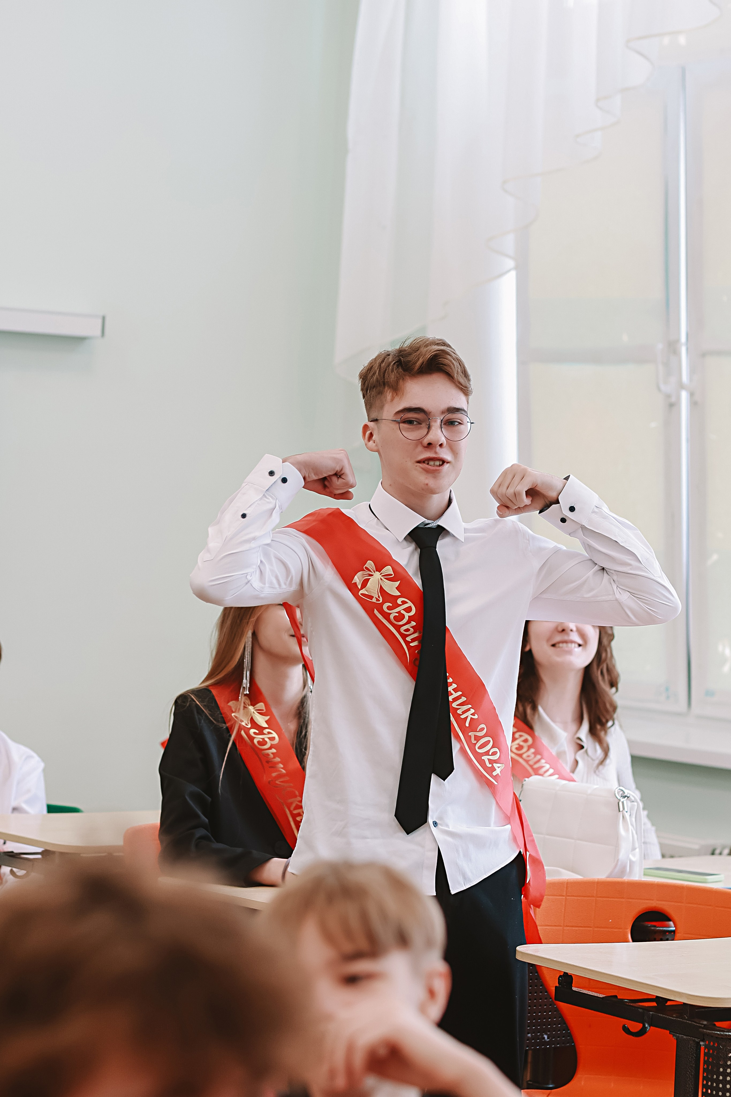 Последний звонок. Семейный фотограф Тюмень, фотограф на роды Салмина Мария