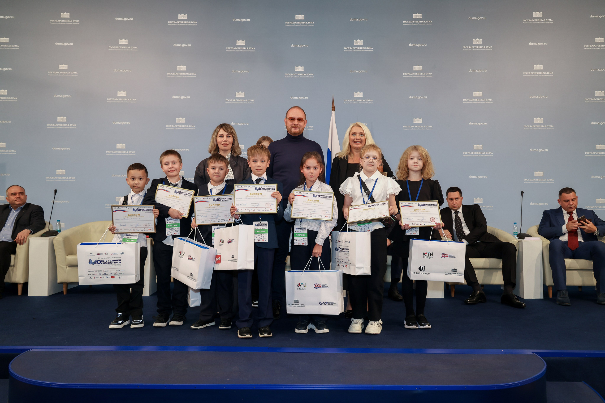 Государственная дума «Юные техники и Изобретатели». Фотограф Антон Чупринин