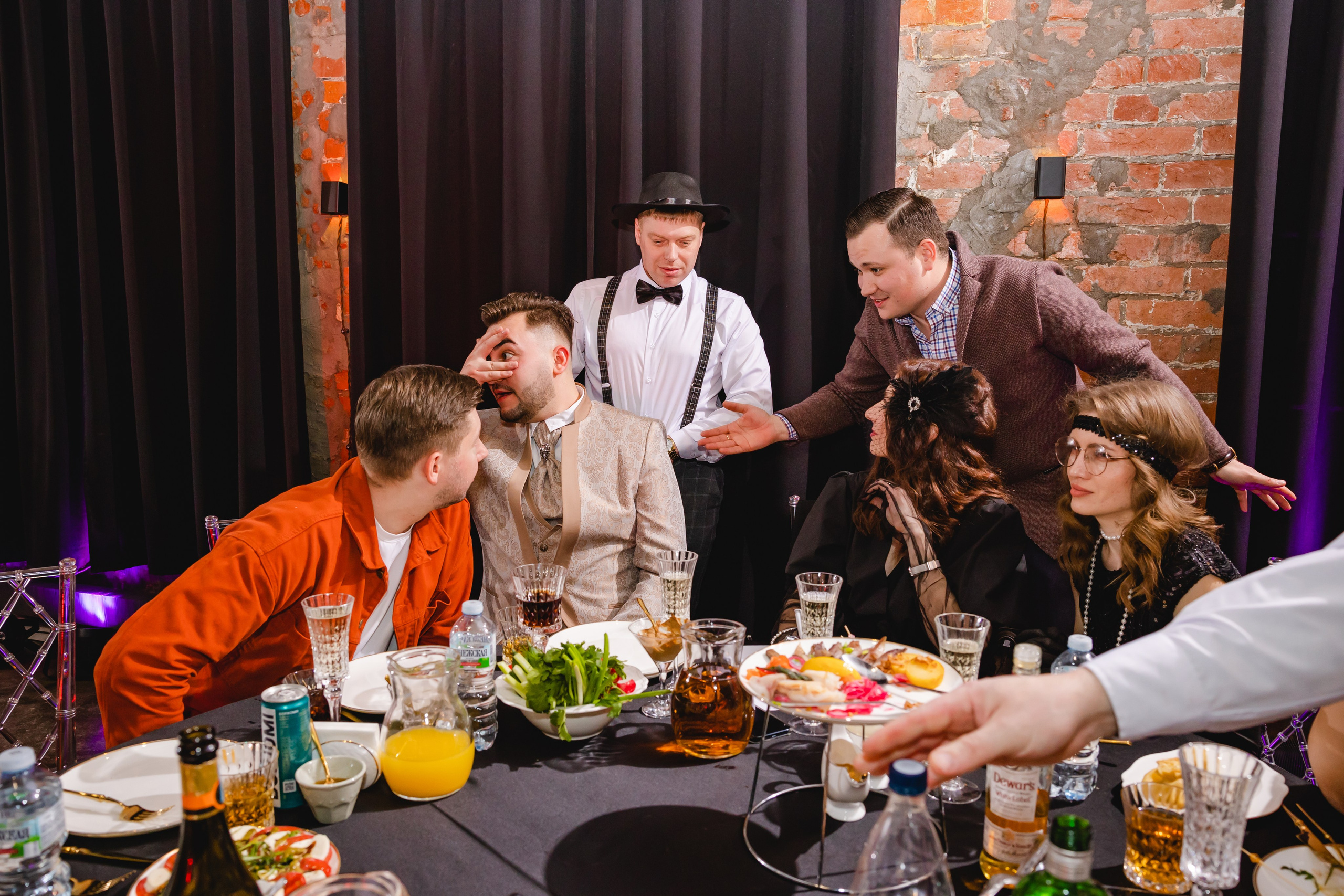 Дни Рождения и Юбилеи. Сайт с красивыми фотографиями и людьми