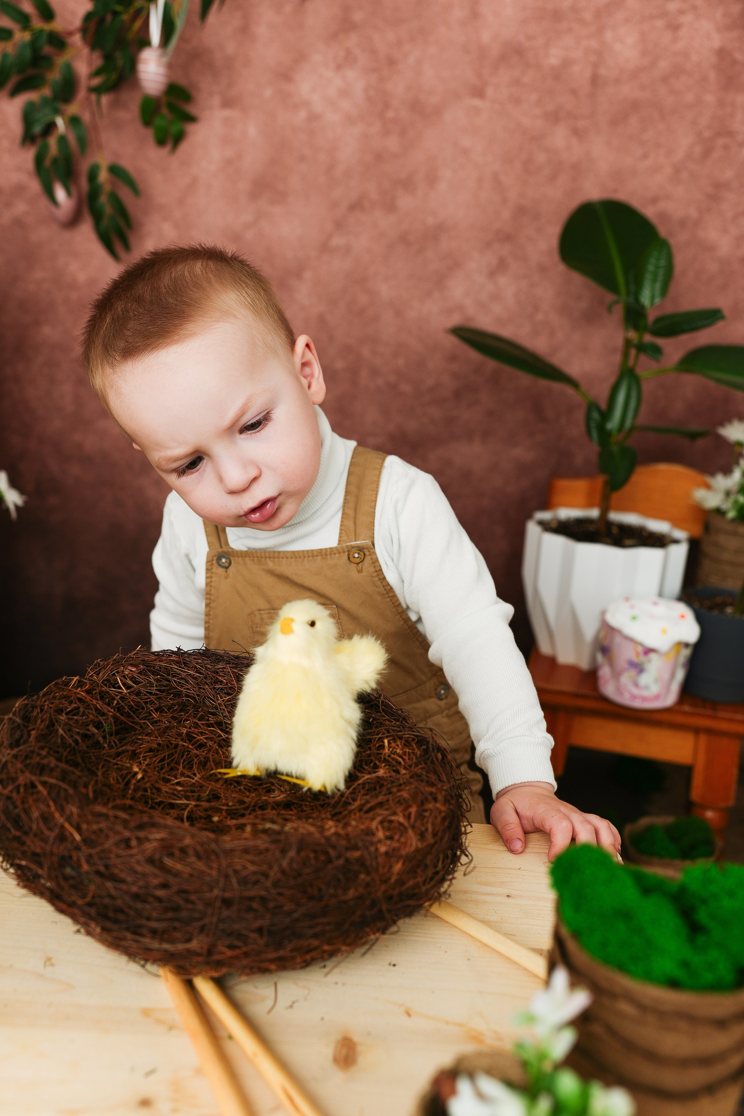 Маленький садовод. Фотограф новорожденных и детский фотограф в Екатеринбурге Ксени