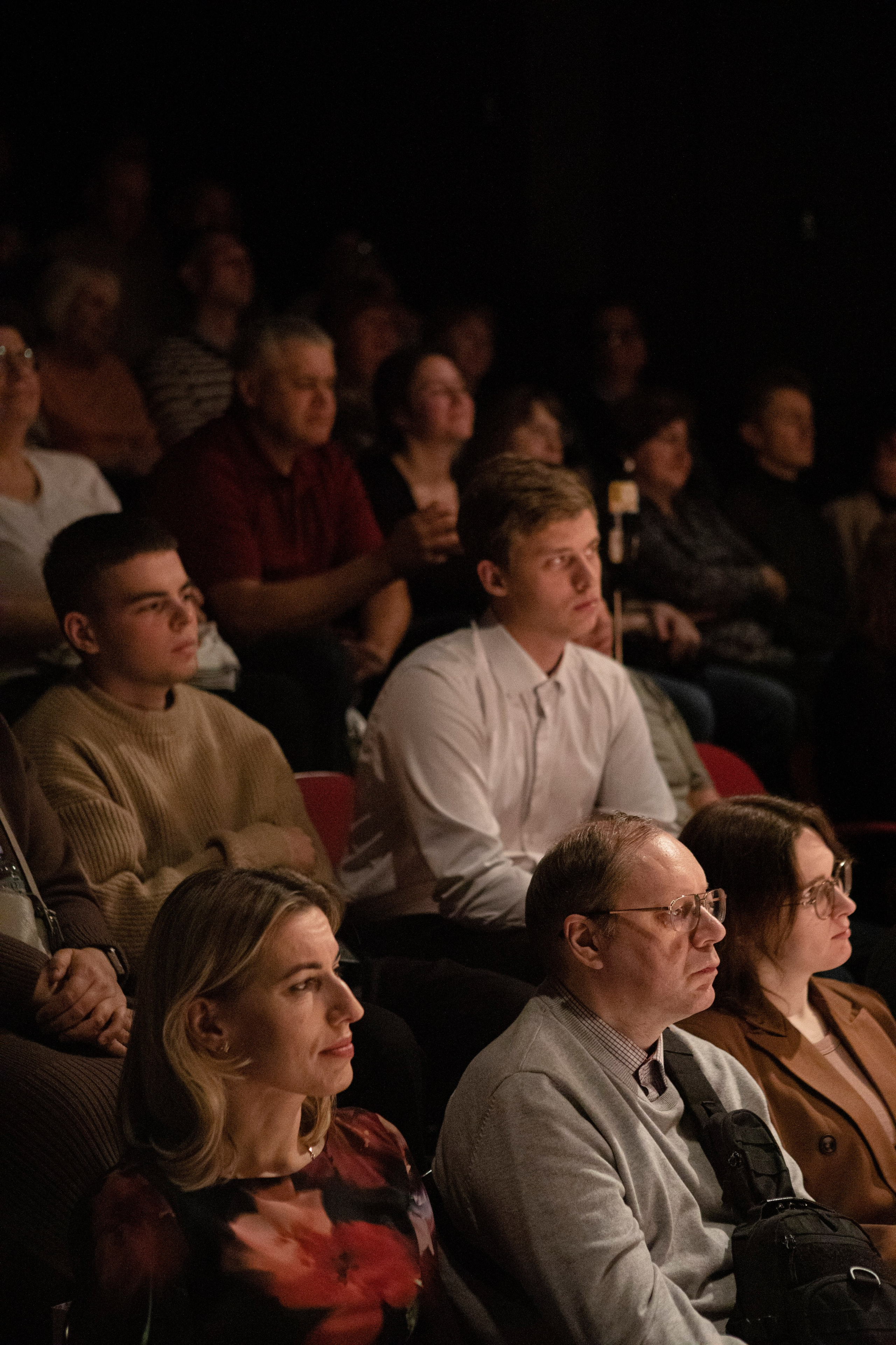 Елена Фролова. Ольга Пилант. АРТ, бэкстейдж, свадебная и семейная фотография, городской портрет, интерьерная фотография