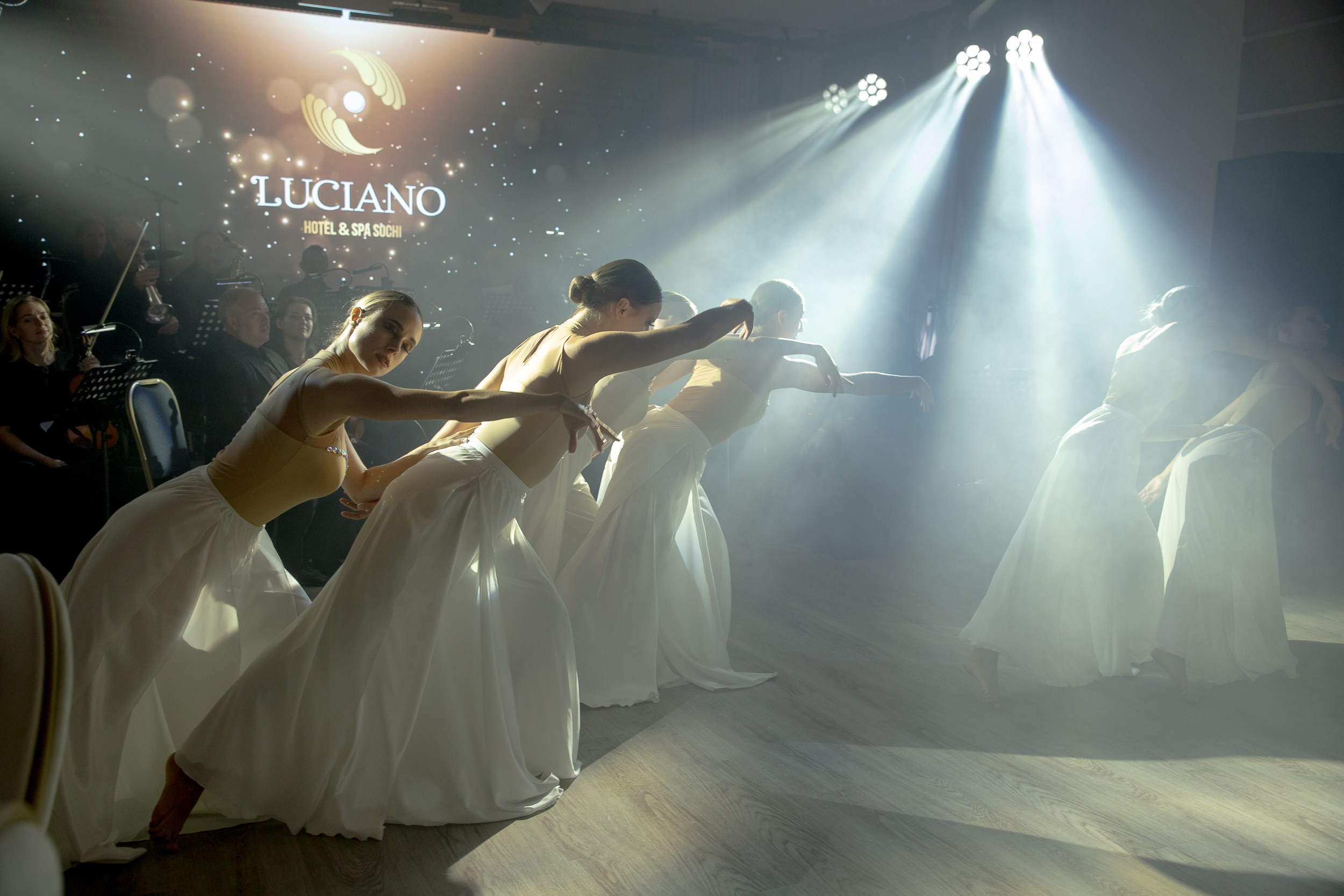 Гастротеатр 1000 свечей LUCIANO. Интерьерный и фуд фотограф в Иркутске Дмитрий Арно