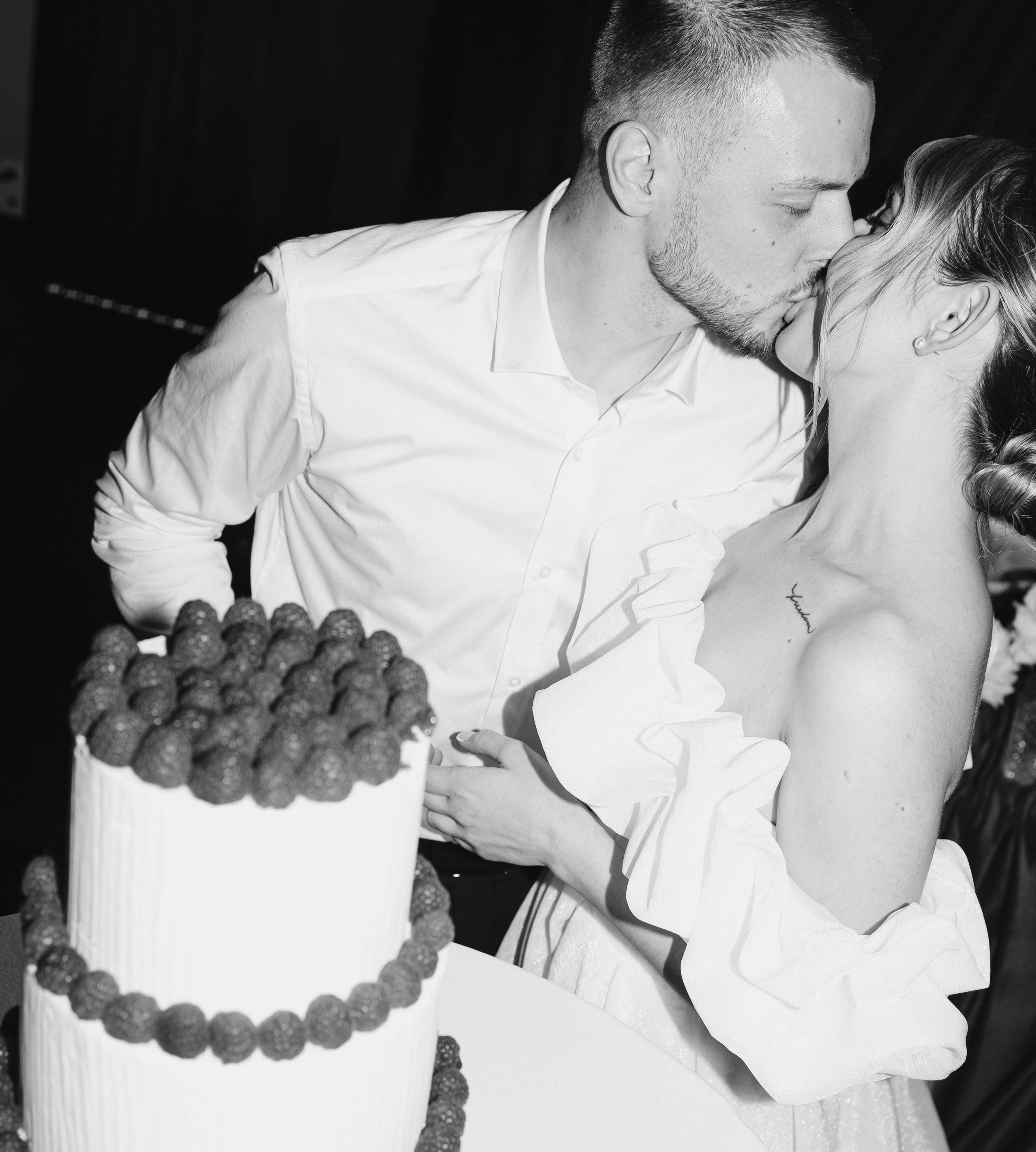 От любви есть только одно средство: любить ещё больше