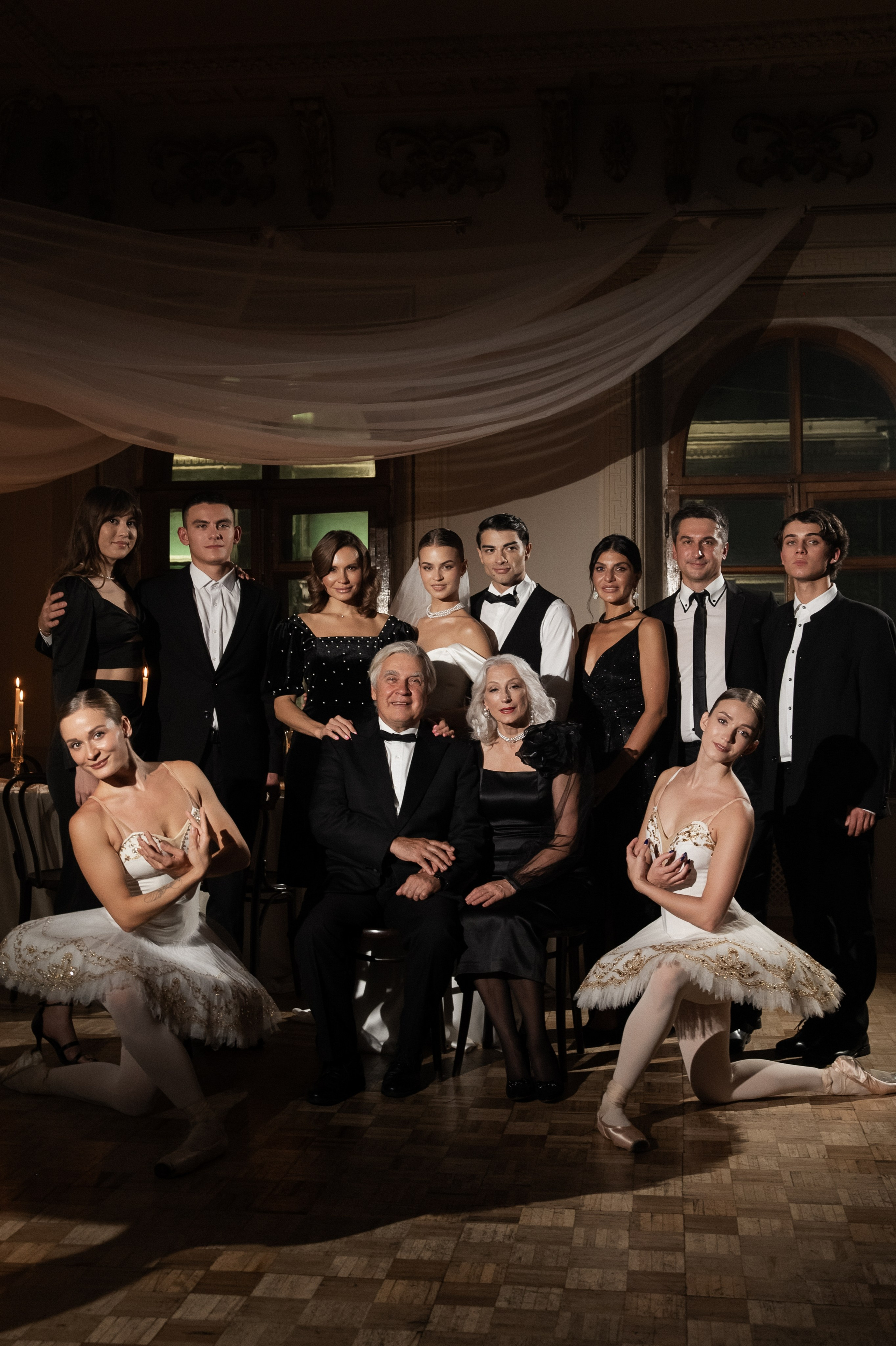 Камерный свадебный ужин при свечах в старинном особняке в фотостудии 21. Kult. Ярослава Ерина — свадебный фотограф в Москве