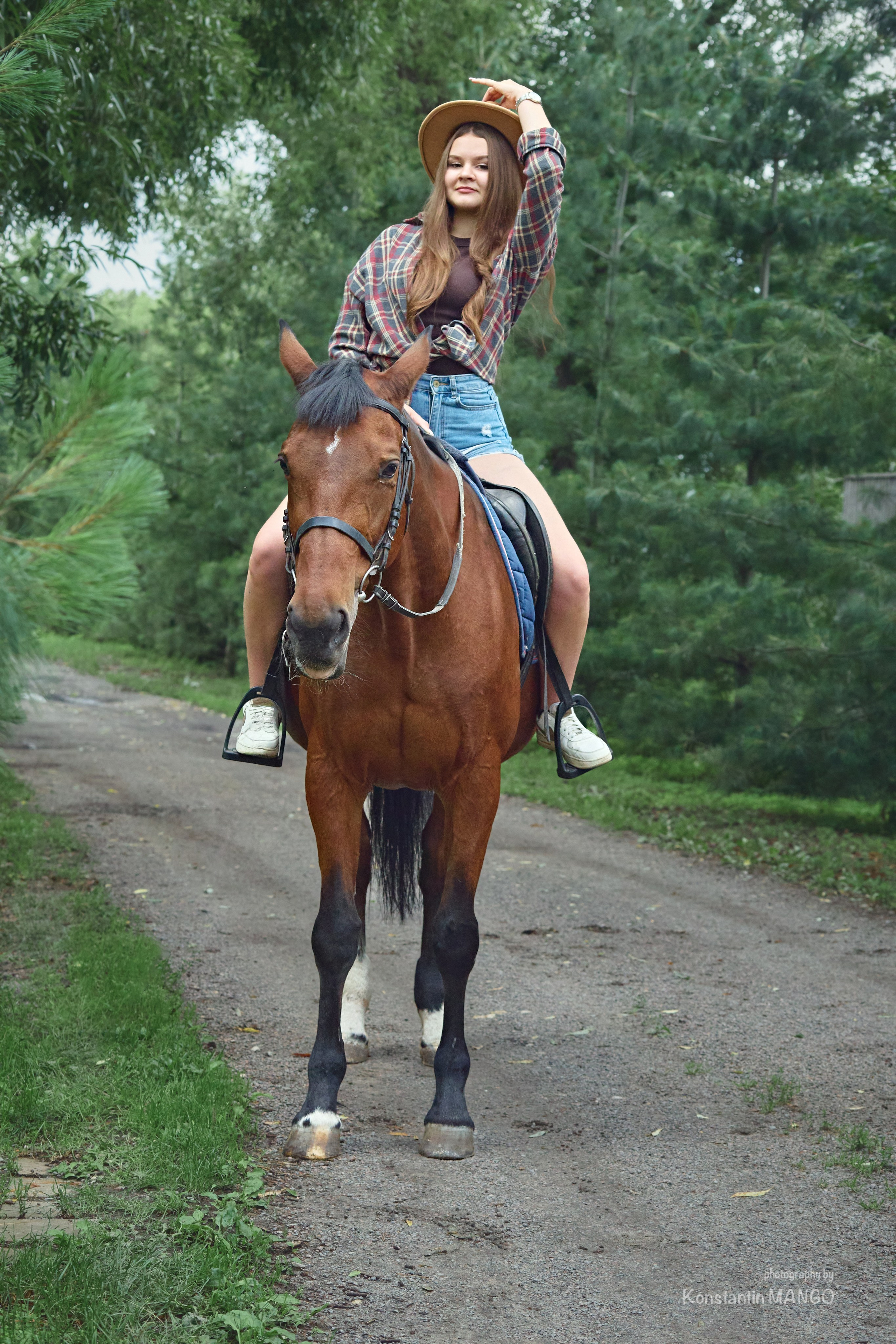 Фотопрогулка для Виктории и Полины на лошадях. Фотограф в Рязани. Свадьба, семейное фото, портрет. Константин Манго