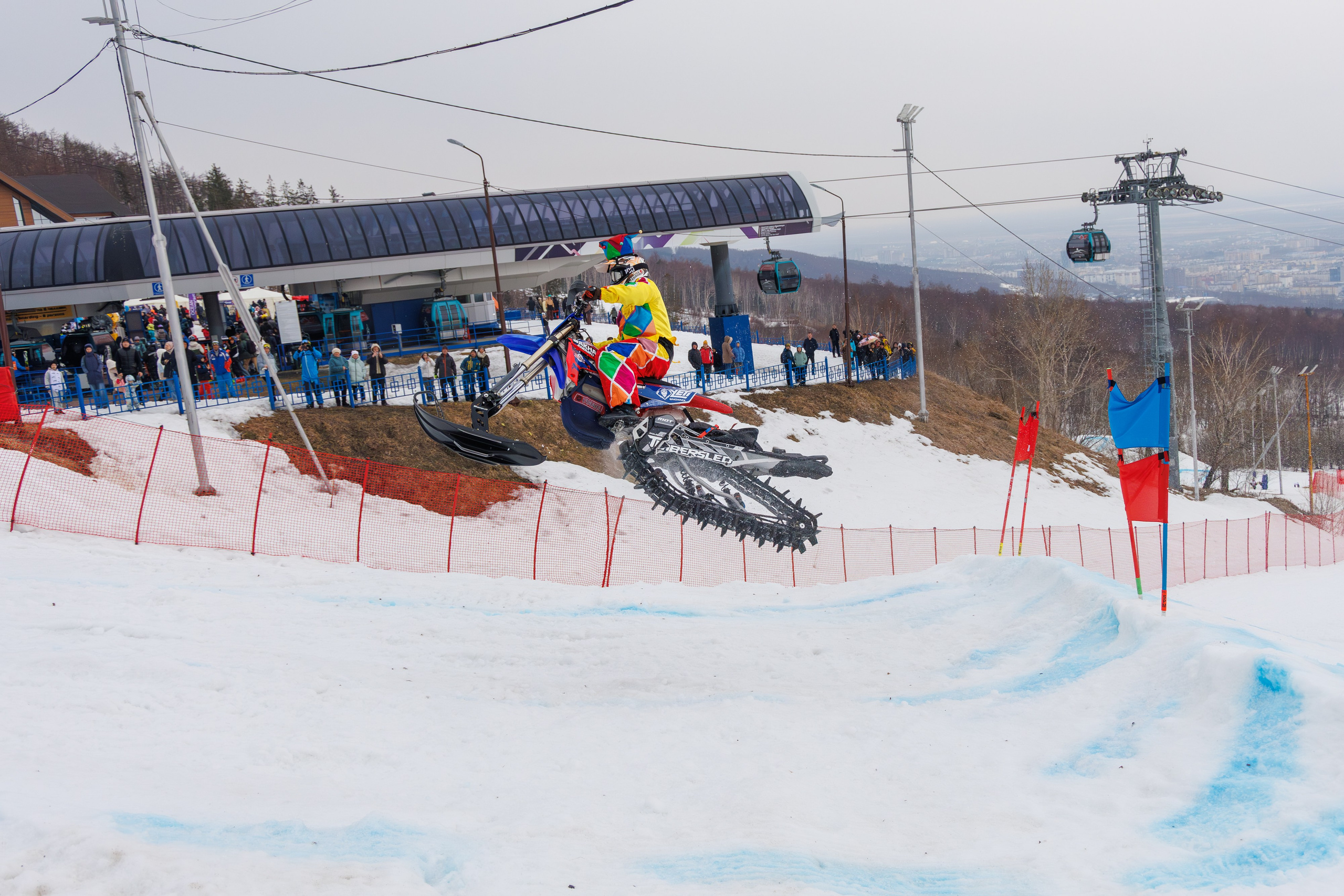 Сноубайк Шоу _ 2026. Свадебный, семейный и репортажный фотограф в Южно-Сахалинске Артур Петросян