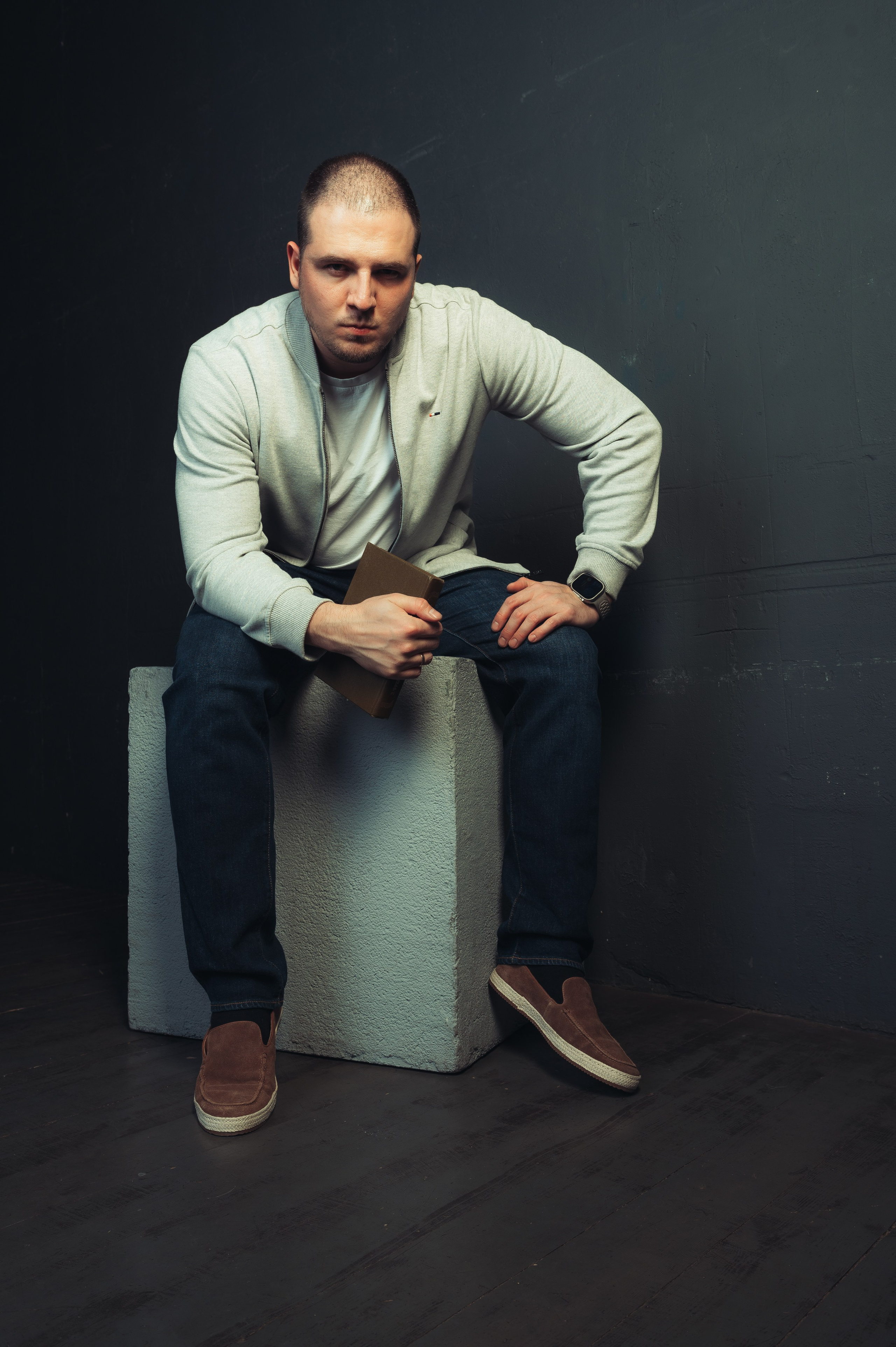 Никита Пустовалов — портретная съёмка. Иван Кубик — фотограф и видеограф