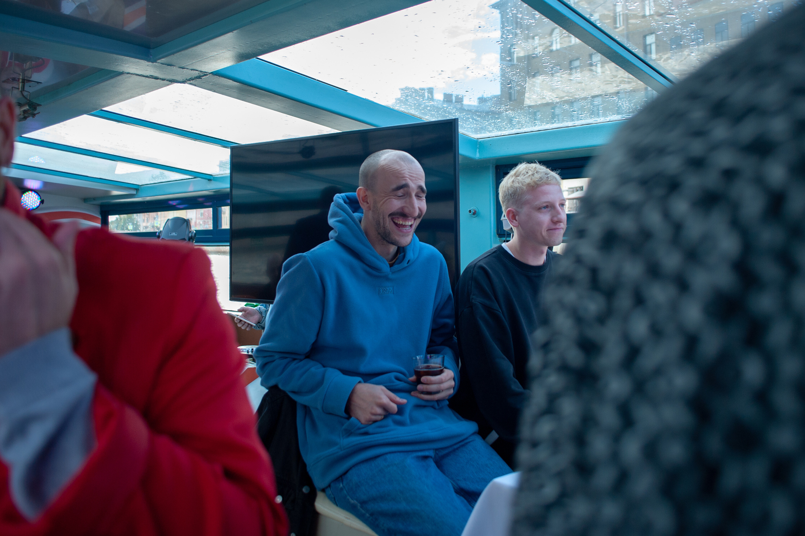 Корпоратив на катере. Фотограф Елизавета Потешкина