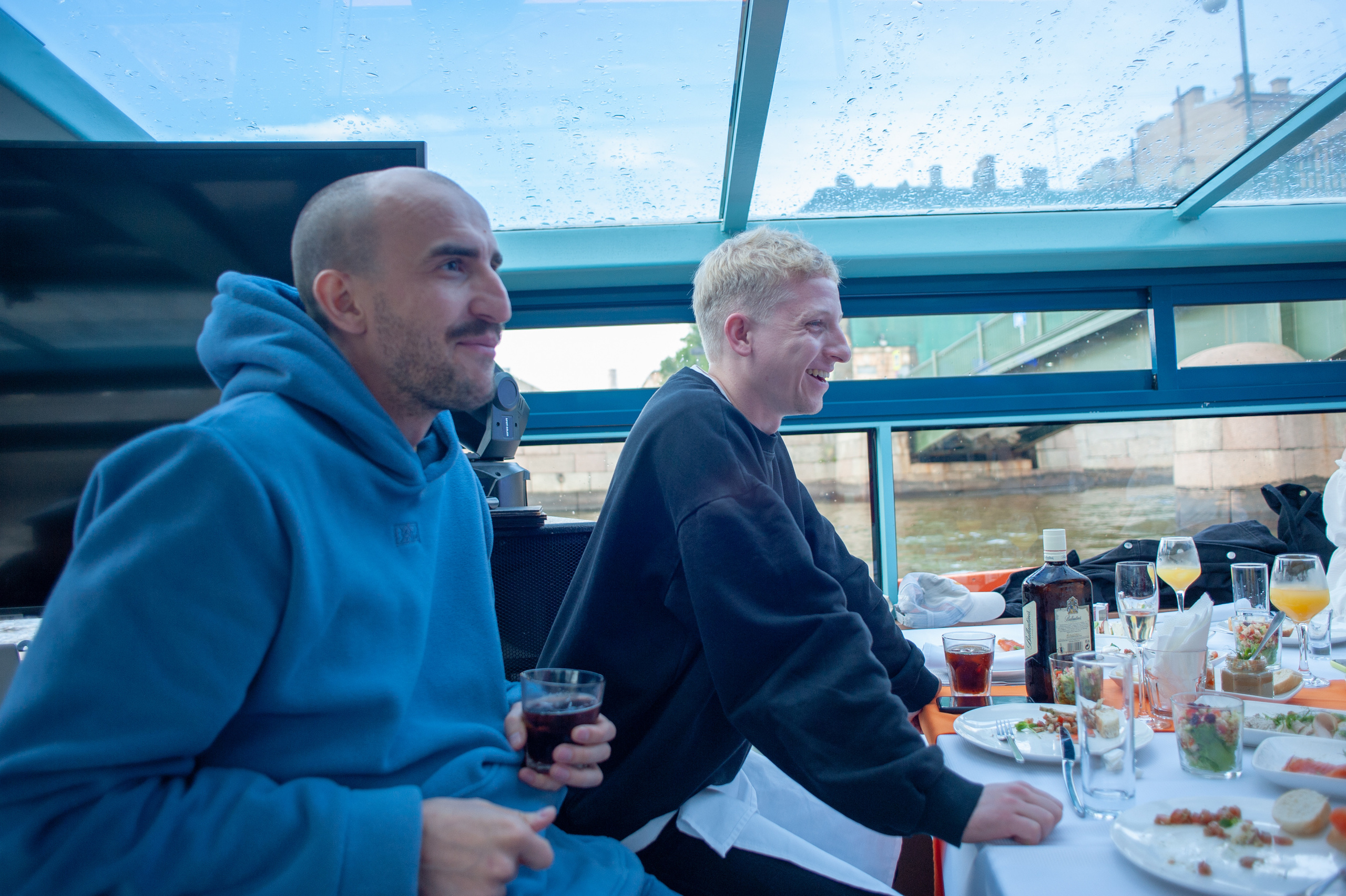 Корпоратив на катере. Фотограф Елизавета Потешкина