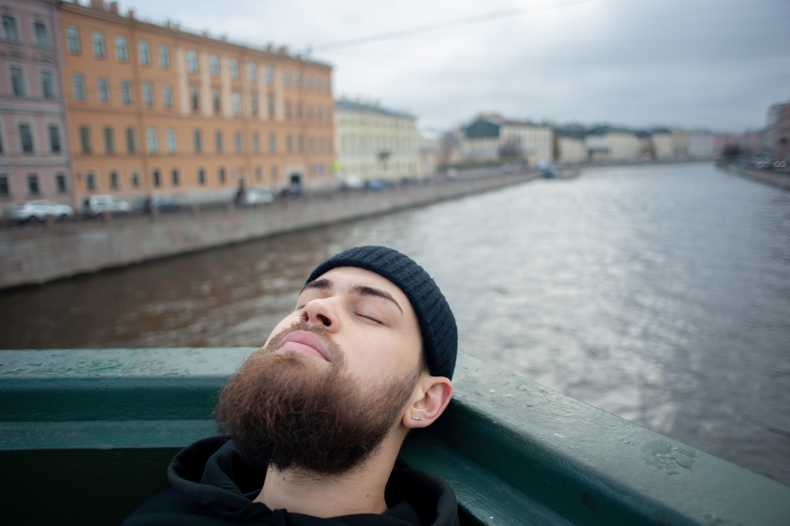 Мужская съёмка в городе. Фотограф Елизавета Потешкина