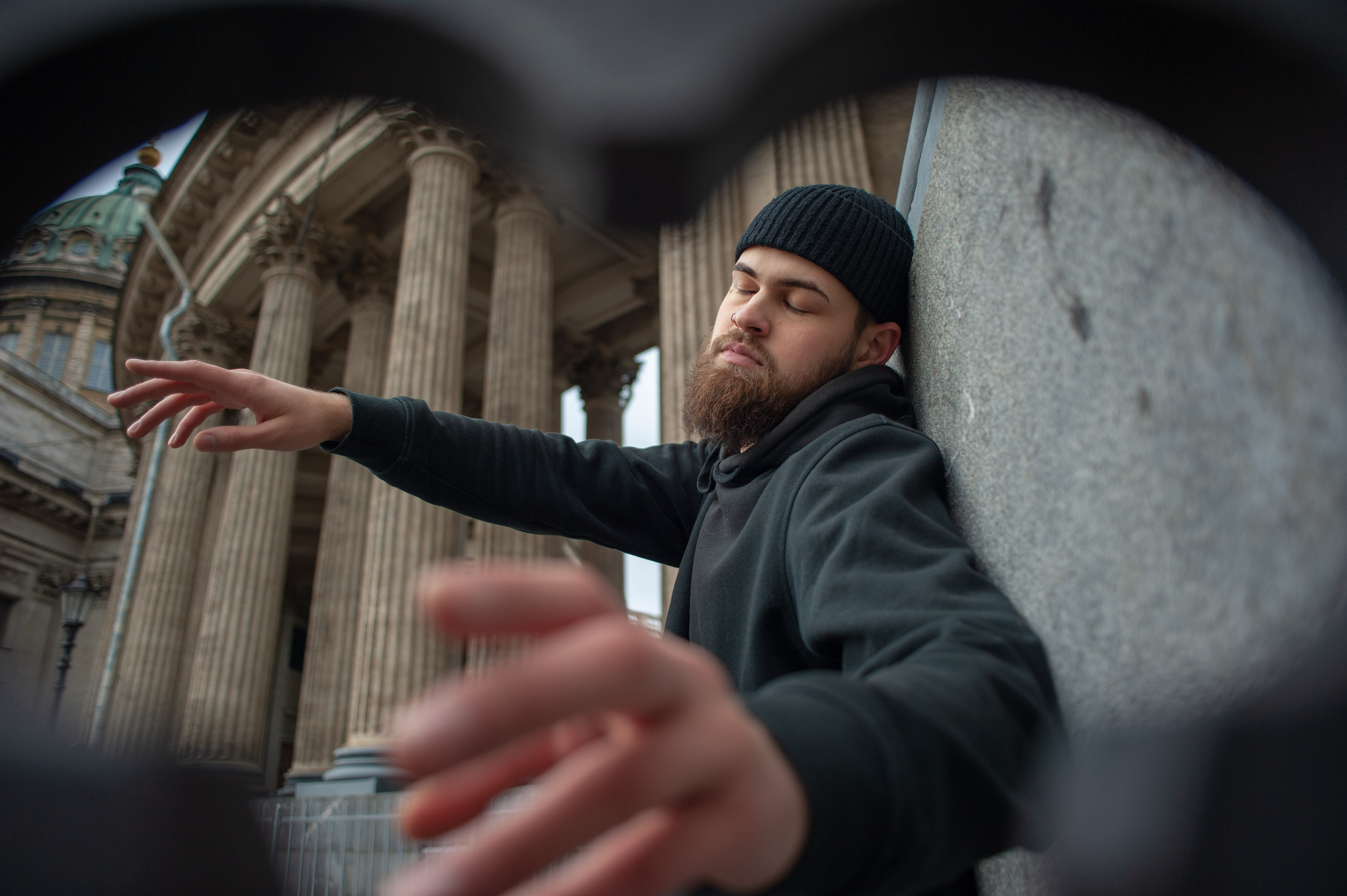 Мужская съёмка в городе. Фотограф Елизавета Потешкина