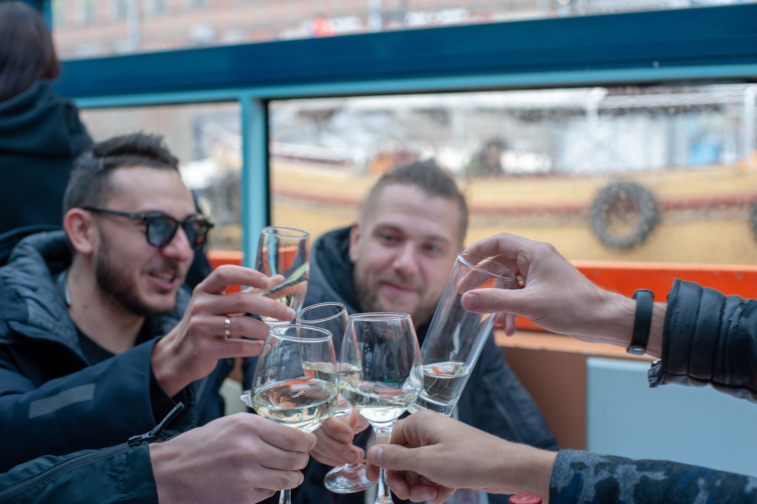 Корпоратив на катере. Фотограф Елизавета Потешкина