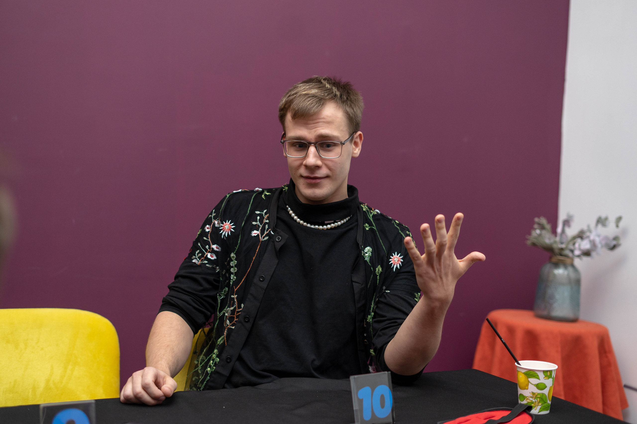 Игра в мафию в клубе polemica. Фотограф Елизавета Потешкина