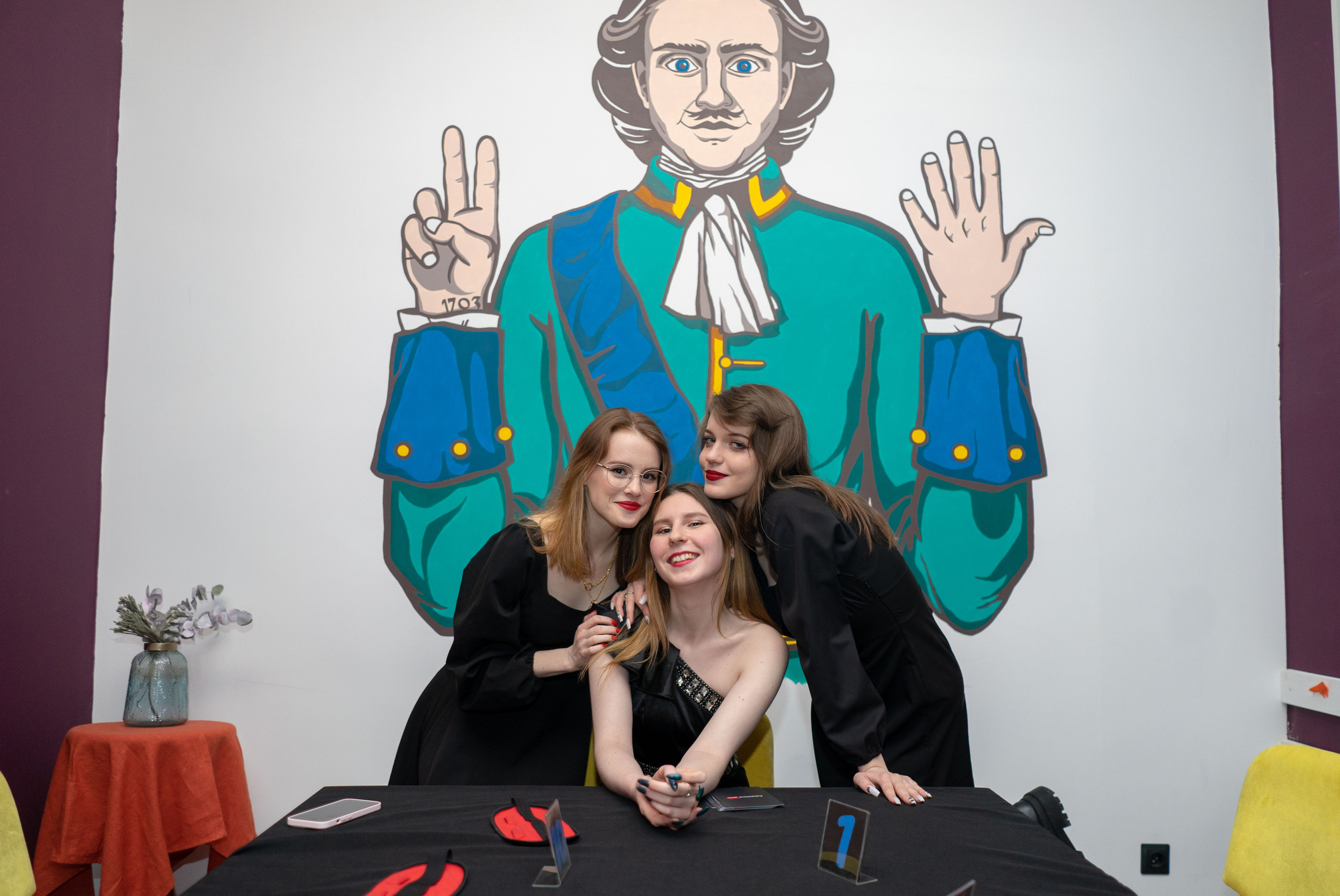 Игра в мафию в клубе polemica. Фотограф Елизавета Потешкина