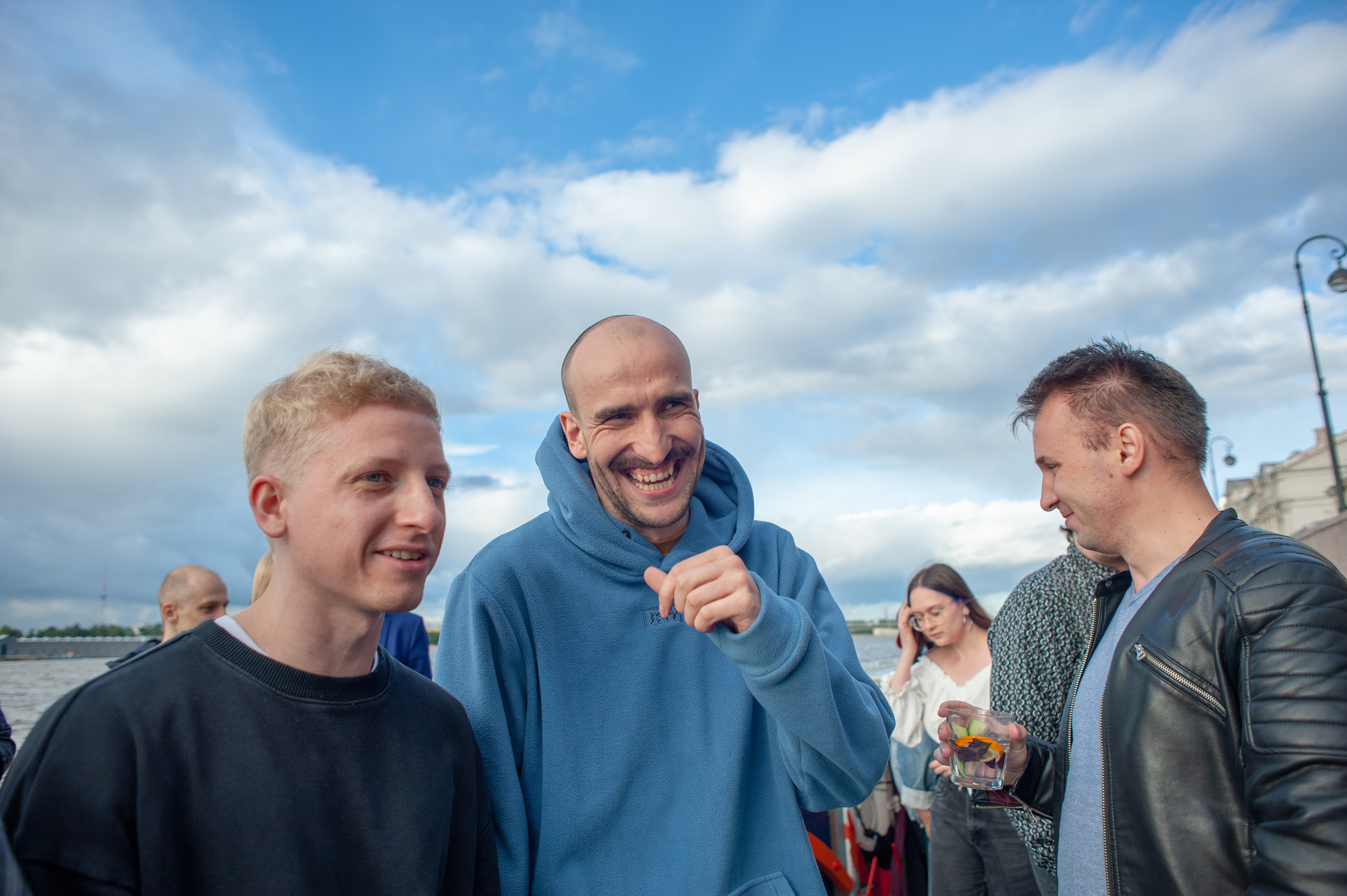 Корпоратив на катере. Фотограф Елизавета Потешкина