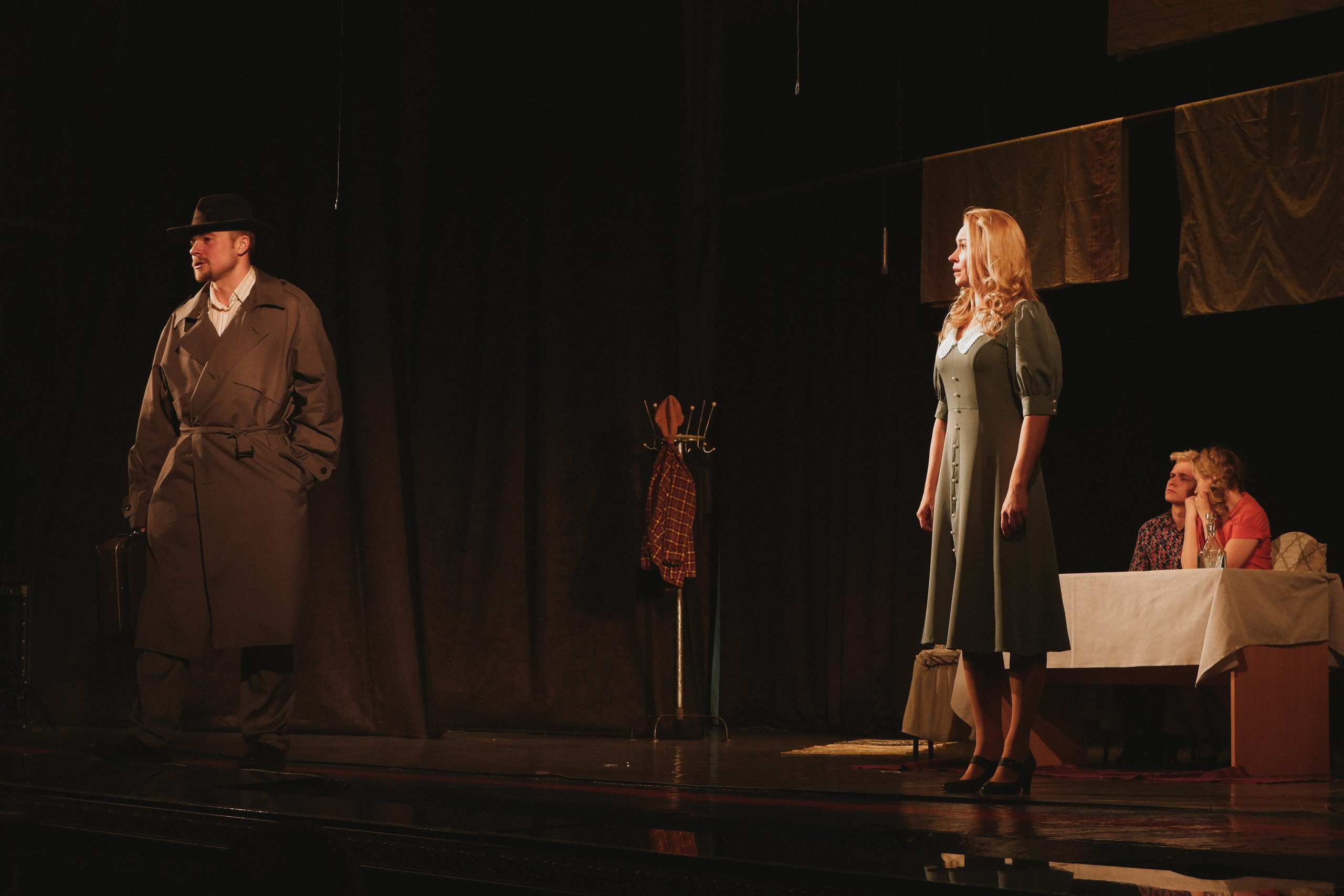 Спектакль «Вот и свела судьба нас». Лена Фокина | Фотограф Смоленск