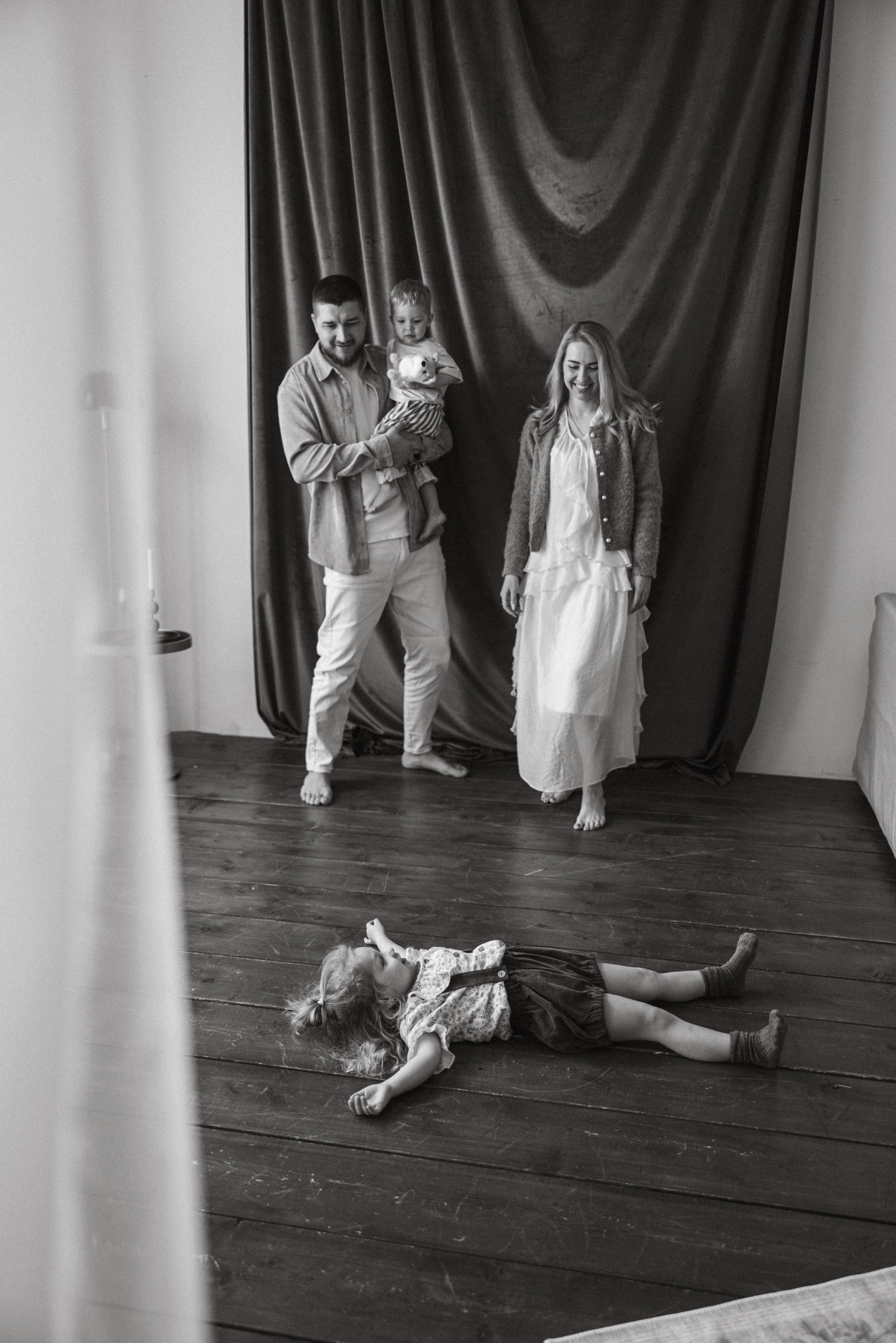 Семейная фотосессия в фотостудии «Mestone», город Краснодар. Семейный и детский фотограф в Краснодаре Анна Трашкова